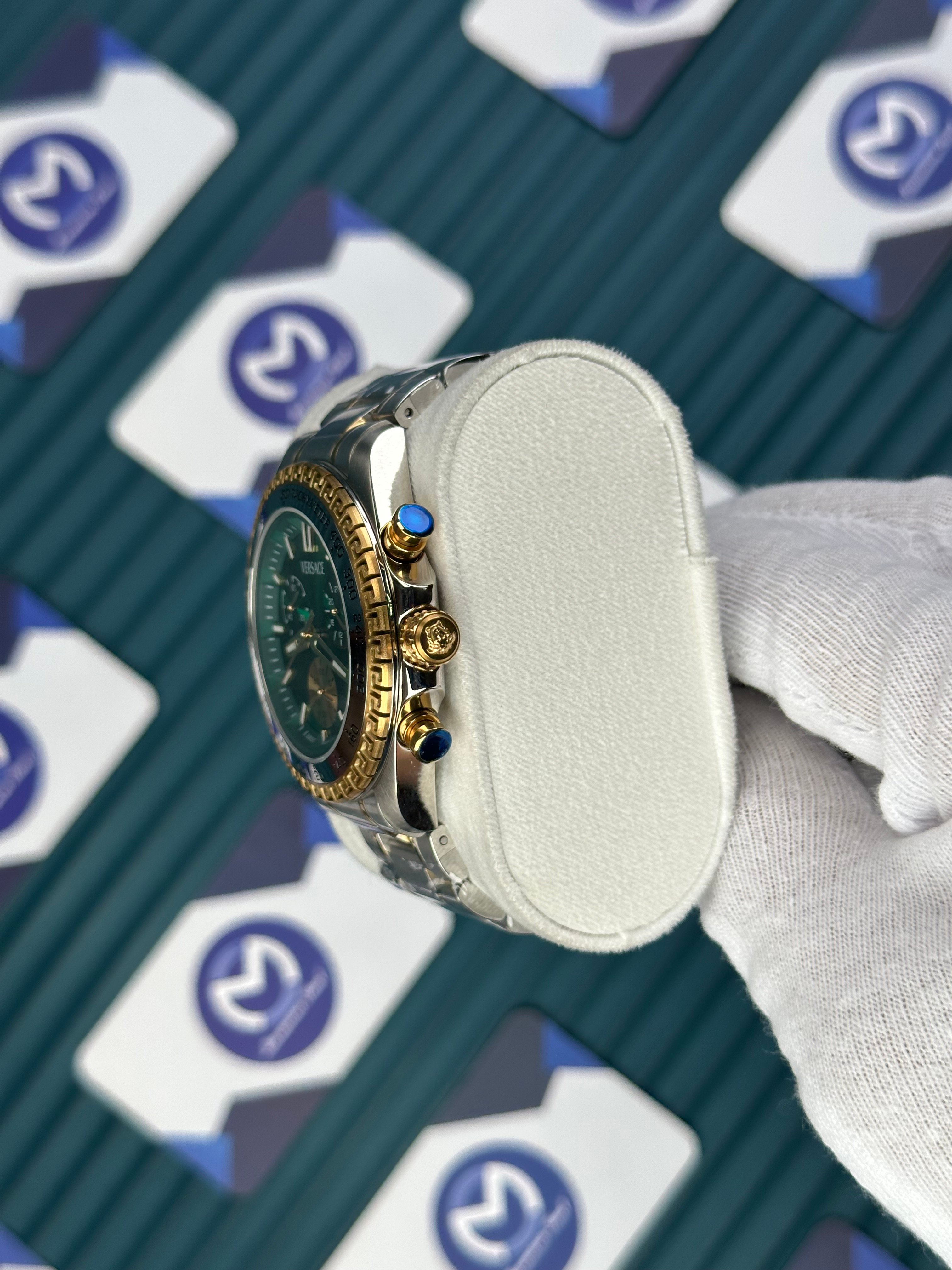 VERSACE GREEN DIAL GOLD DETAILS CHRONOMOMETER GOLD BEZEL GOLD-SILVER NEW SEASON