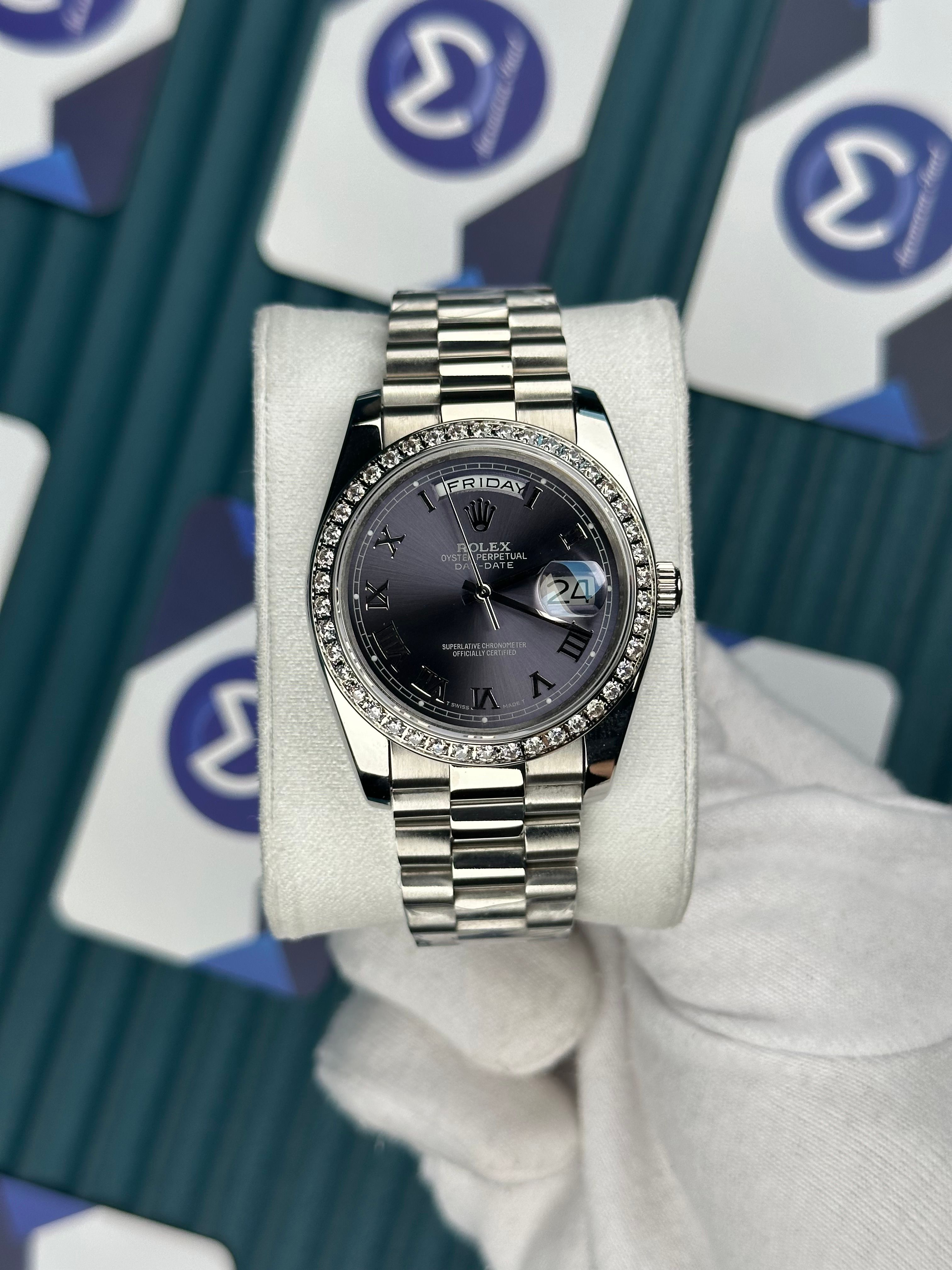 ROLEX 36 DAYDATE PATLICAN MOR PIRLANTA BEZEL SILVER PRESIDENT