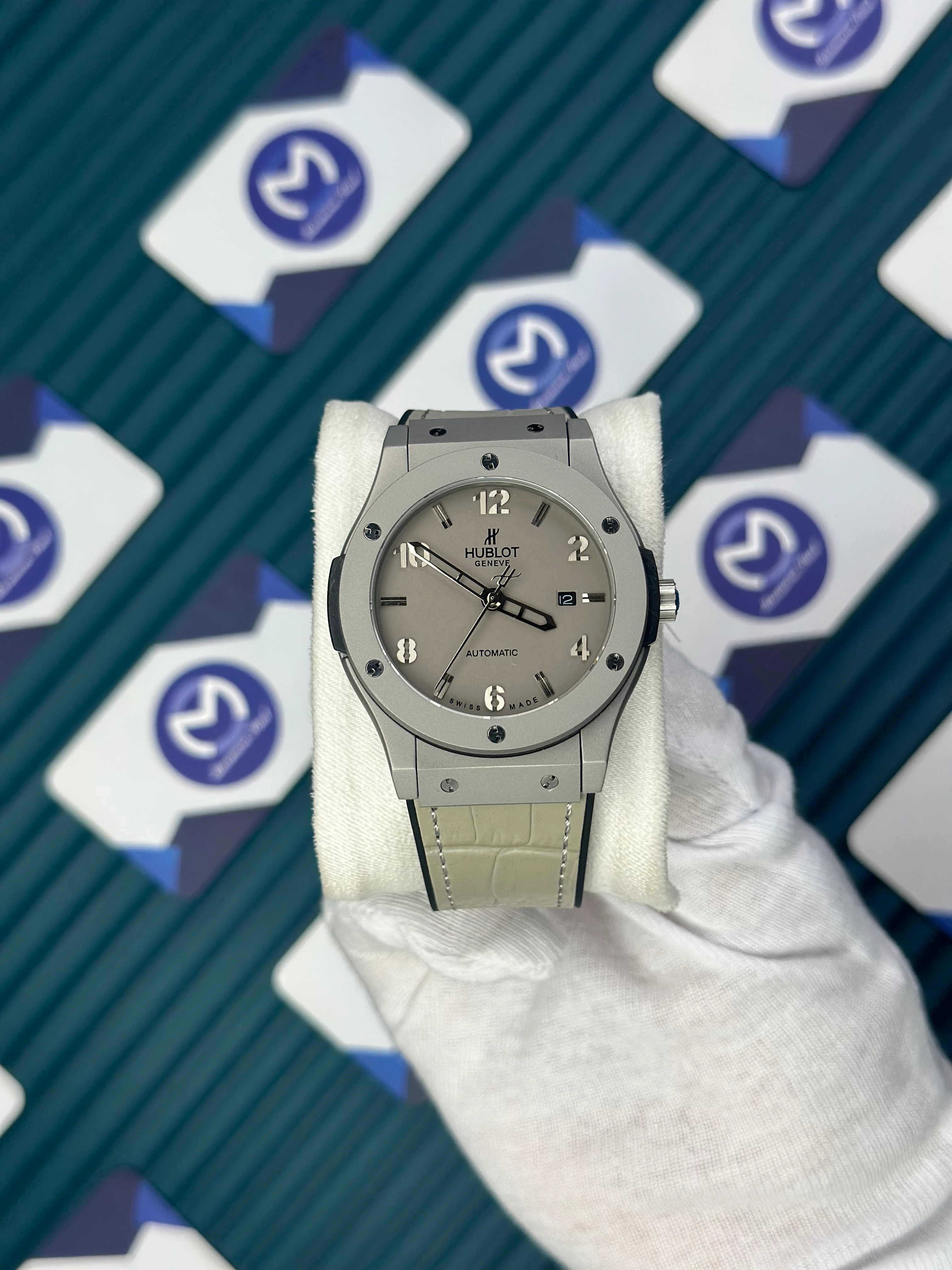 HUBLOT GENEVE AUTOMATIC VENDOME NUMBER INDEX CREAM LEATHER CORD 