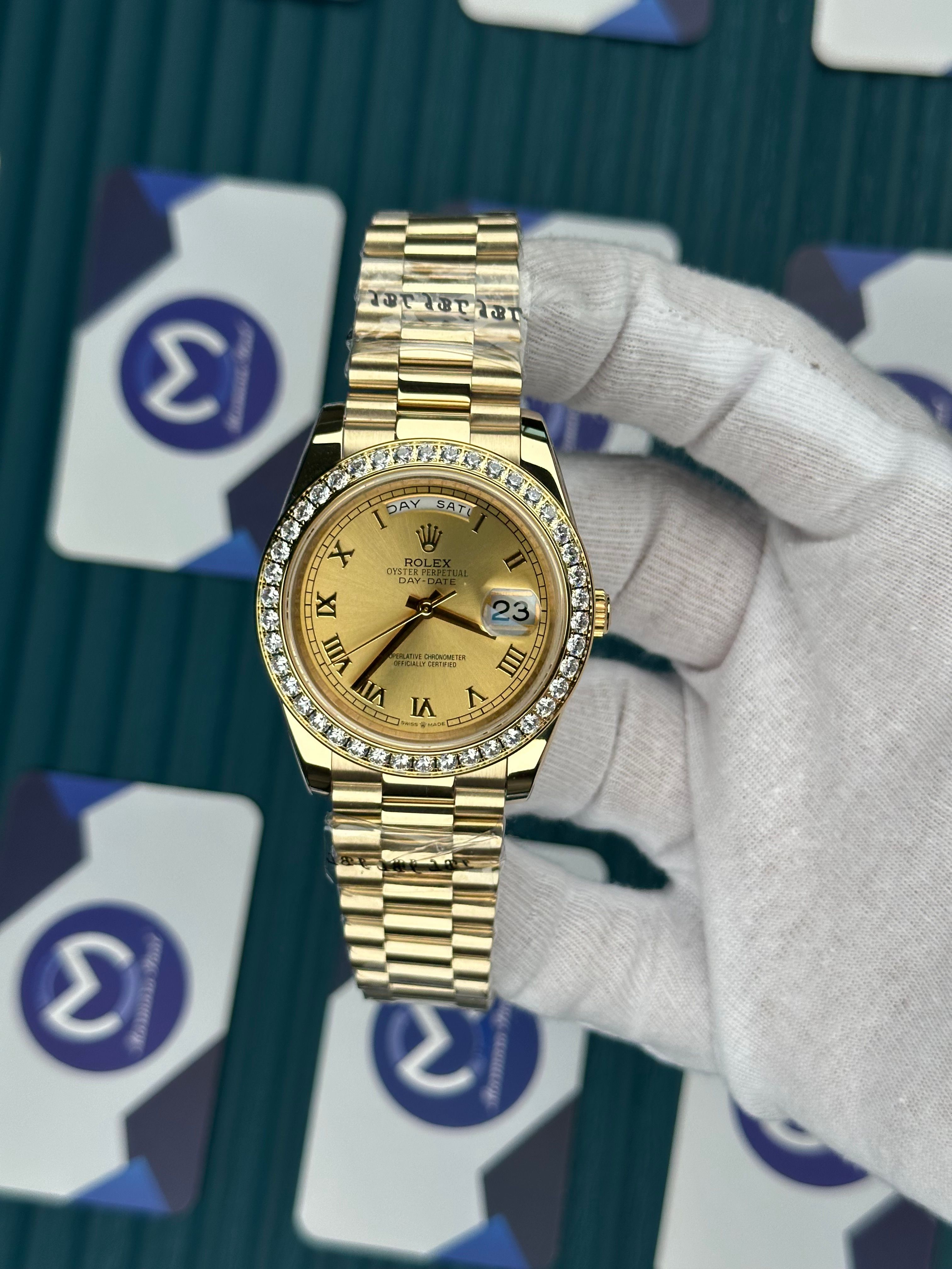 ROLEX DAY-DATE GOLD DIAL ROMA INDEX DIAMOND BEZEL GOLD PRESIDENT