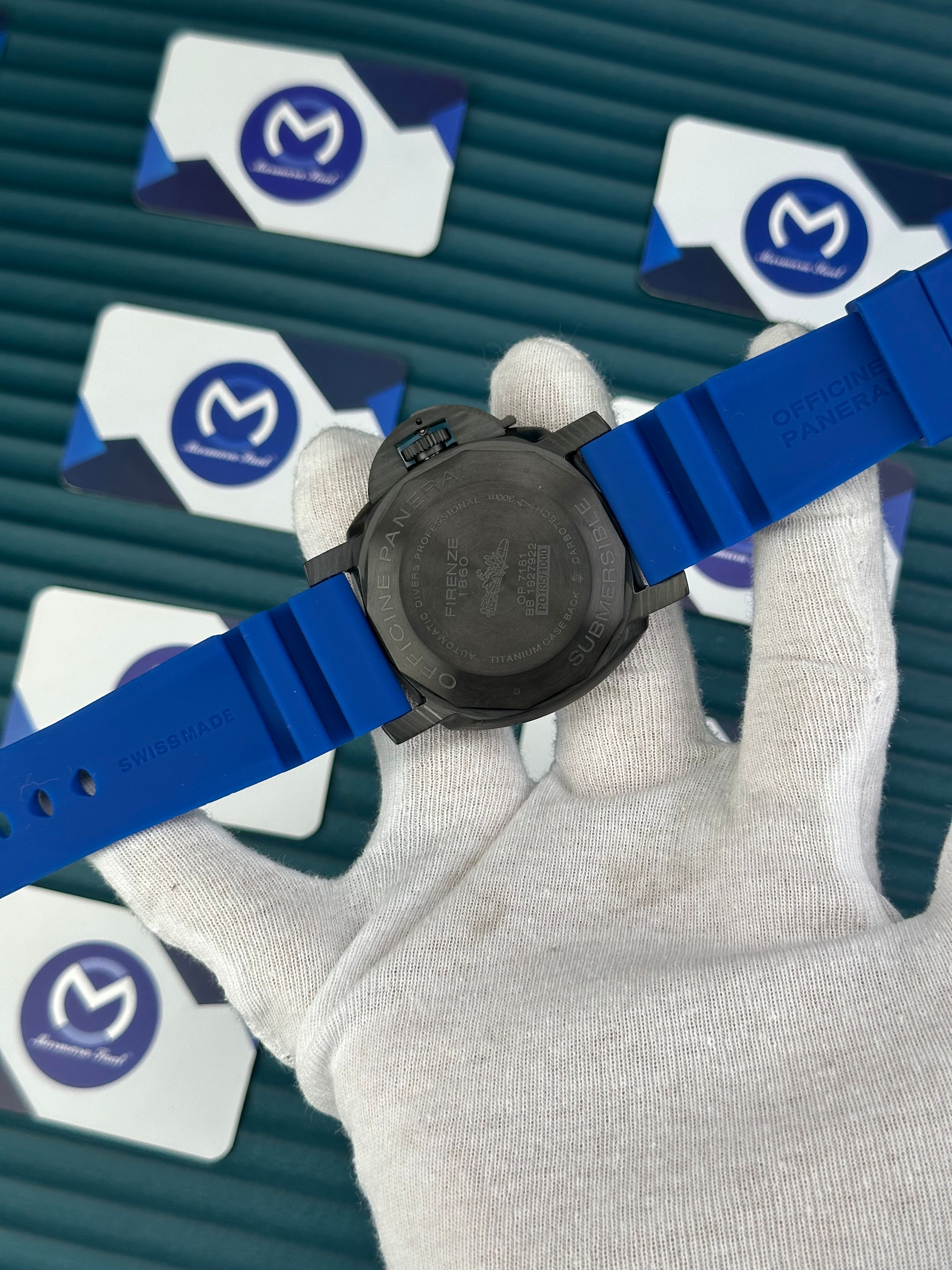 PANERAI SUBMERSIBLE CARBOTECH BLUE DIAL BLUE RUBBER CORD
