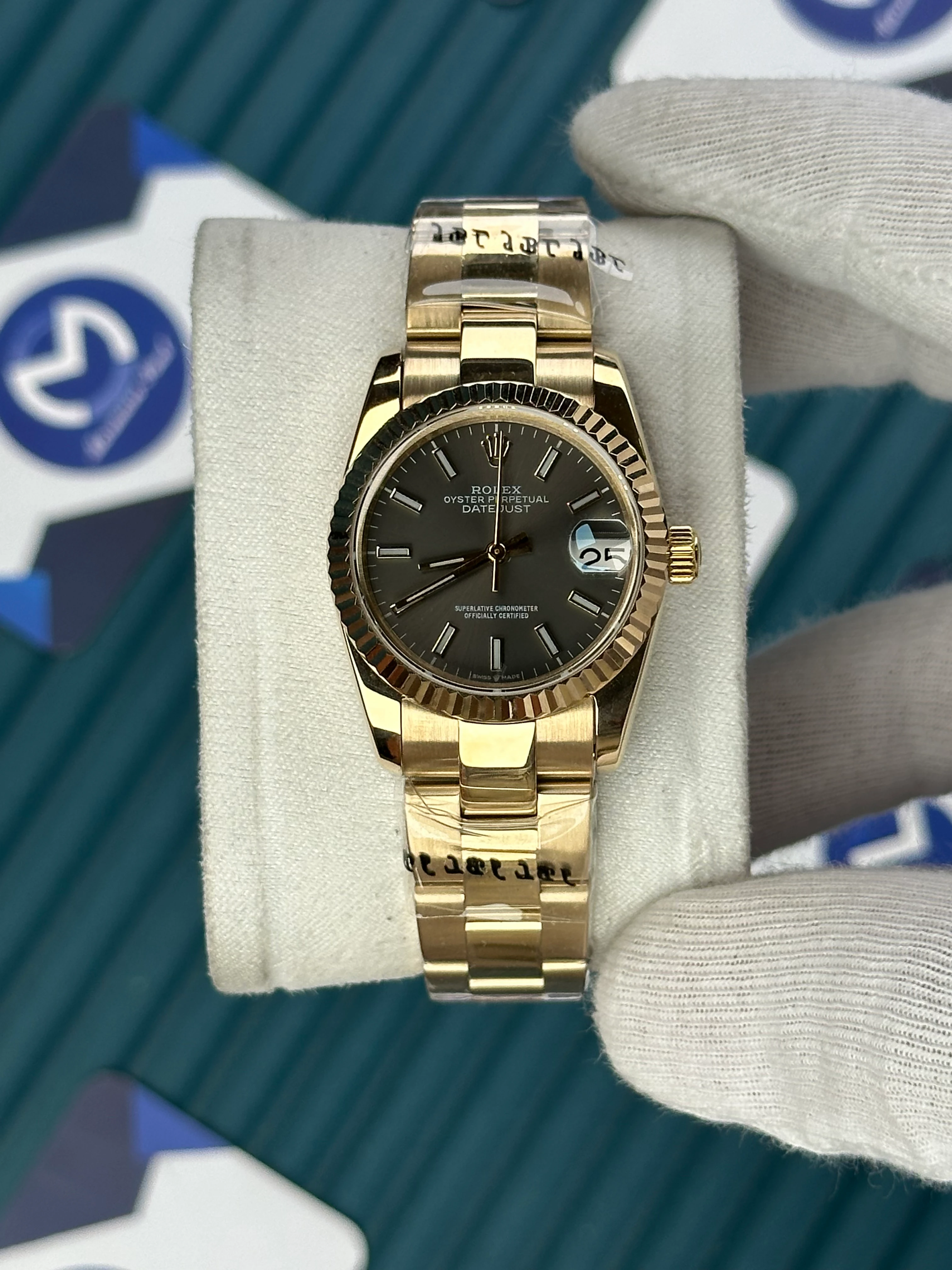 ROLEX 31 MM DATEJUST GREY DIAL ROD INDEX GOLD OYSTER 
