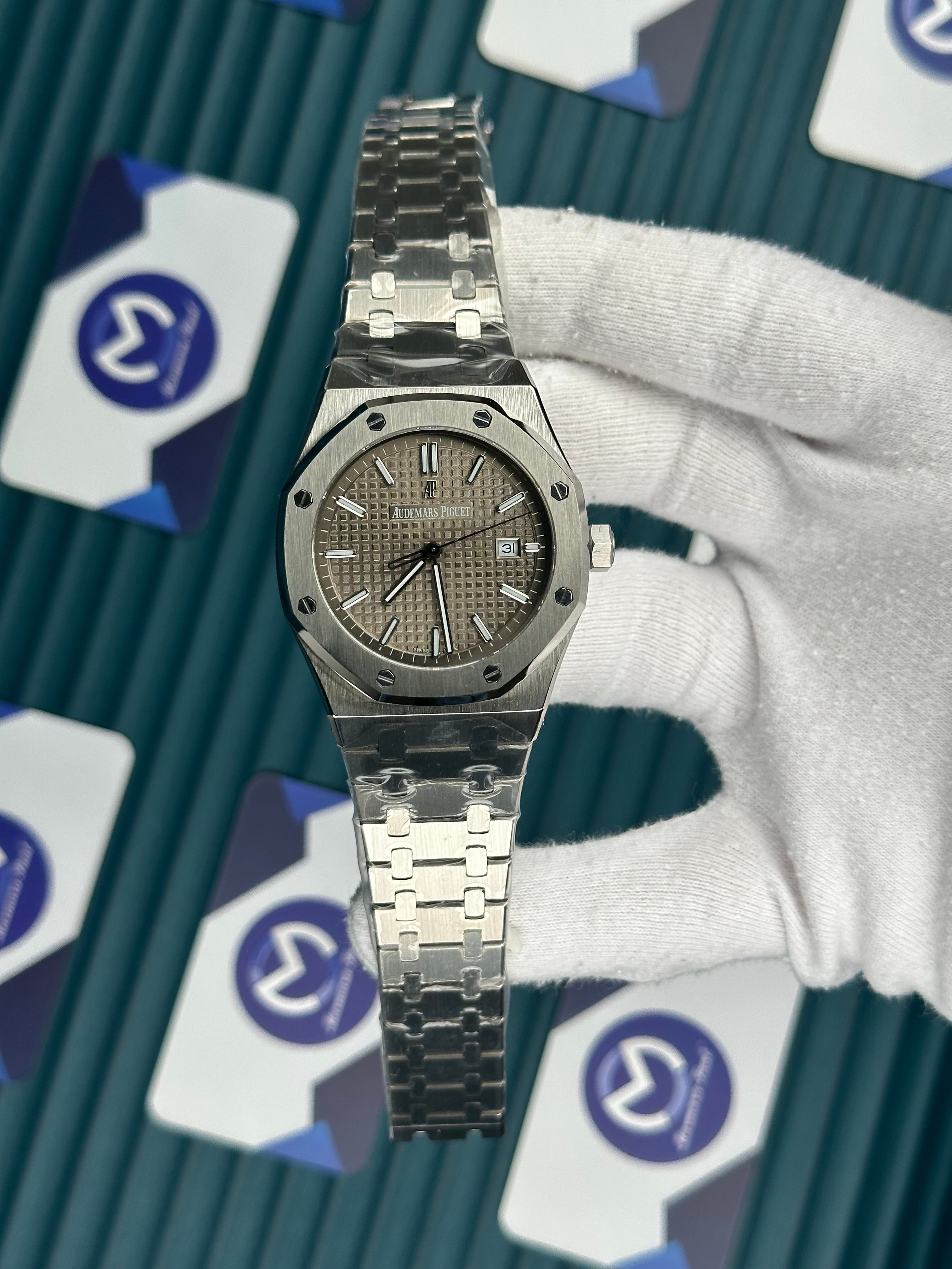 Audemars Piguet Royal Oak Gümüş Kordon Gri Kadran Automatic