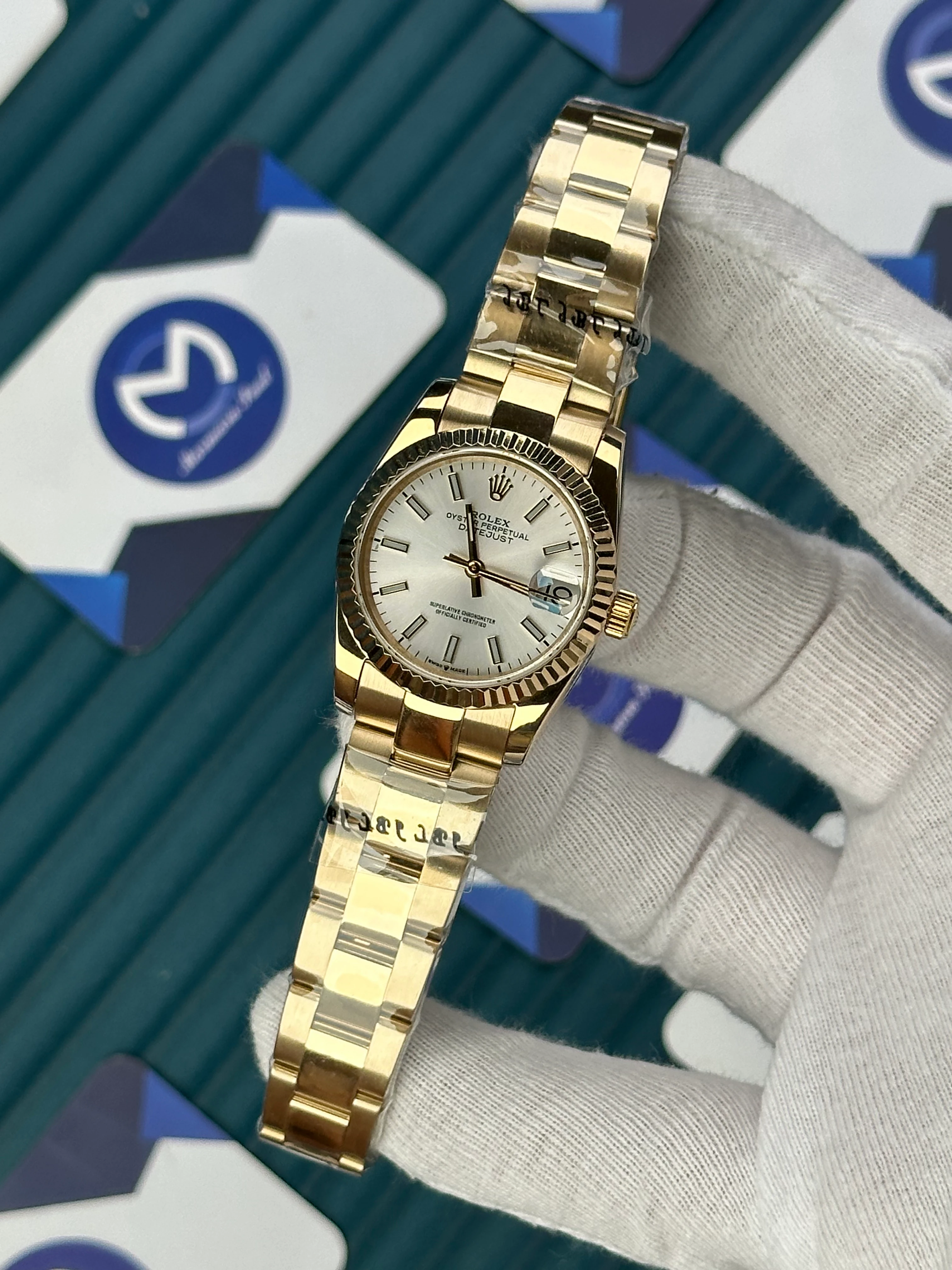 ROLEX 31 MM DATEJUST WHITE DIAL GOLDOYSTER 