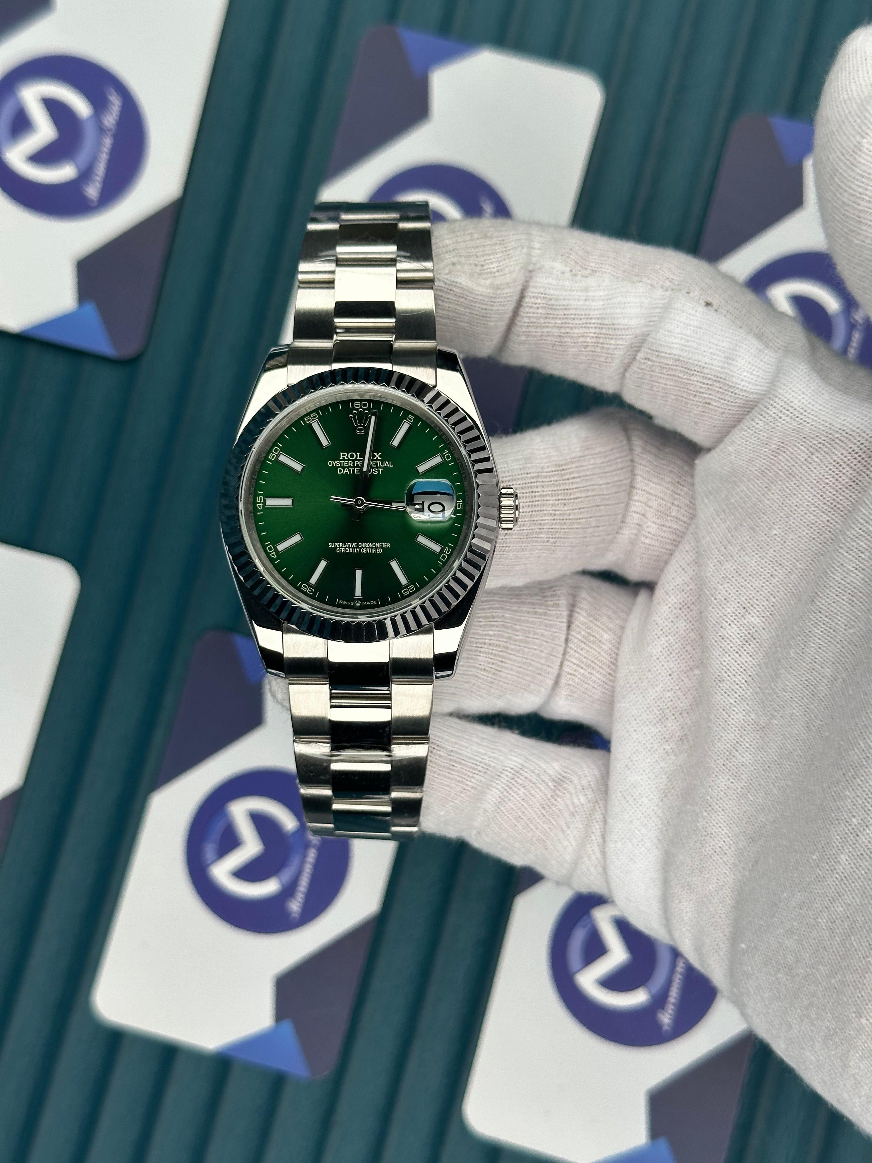 ROLEX DATEJUST GREEN DIAL SILVER OYSTER