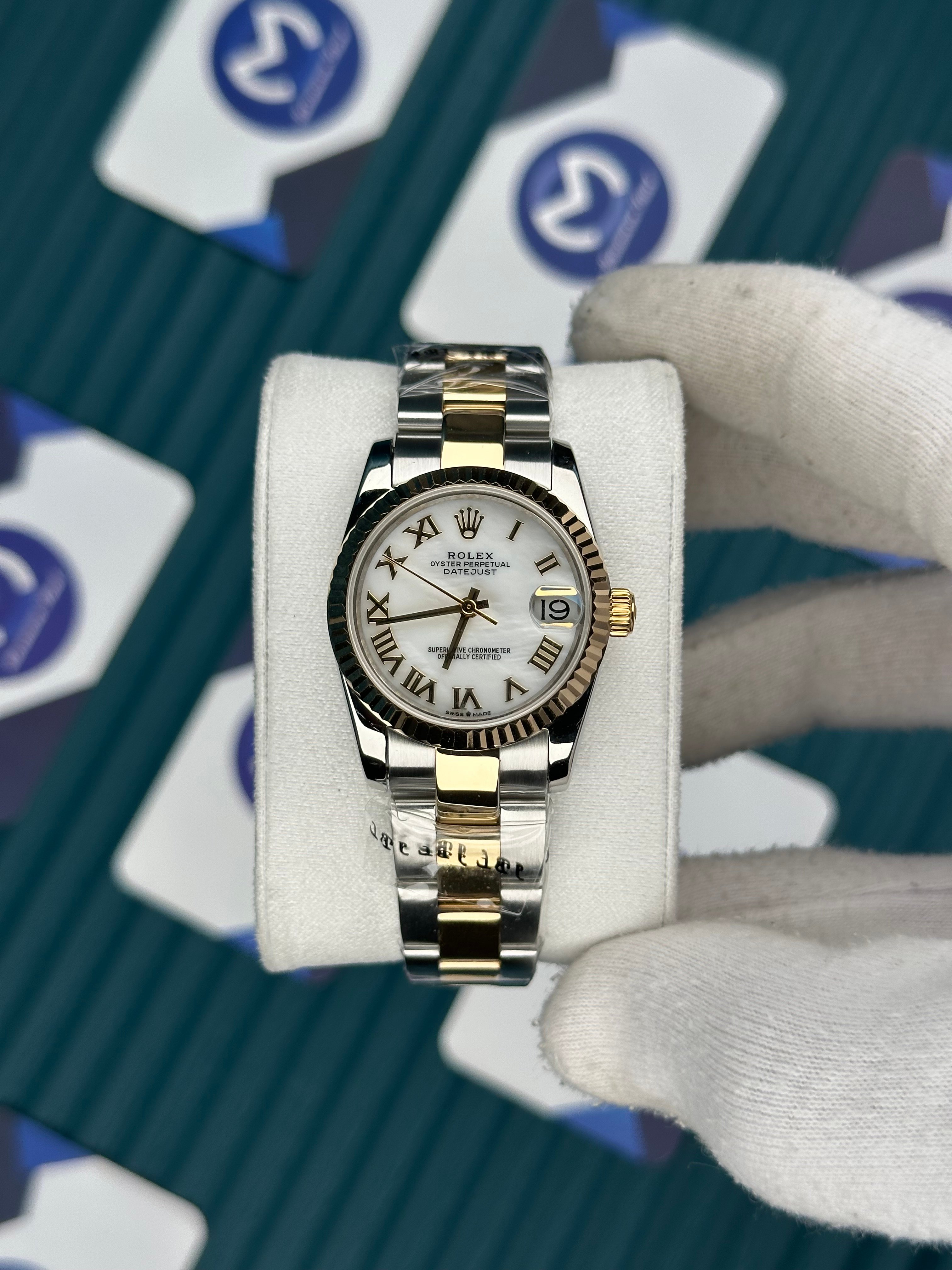 ROLEX 31 SEDEFLİ BEYAZ ROMA INDEX GOLD-SILVER OYSTER