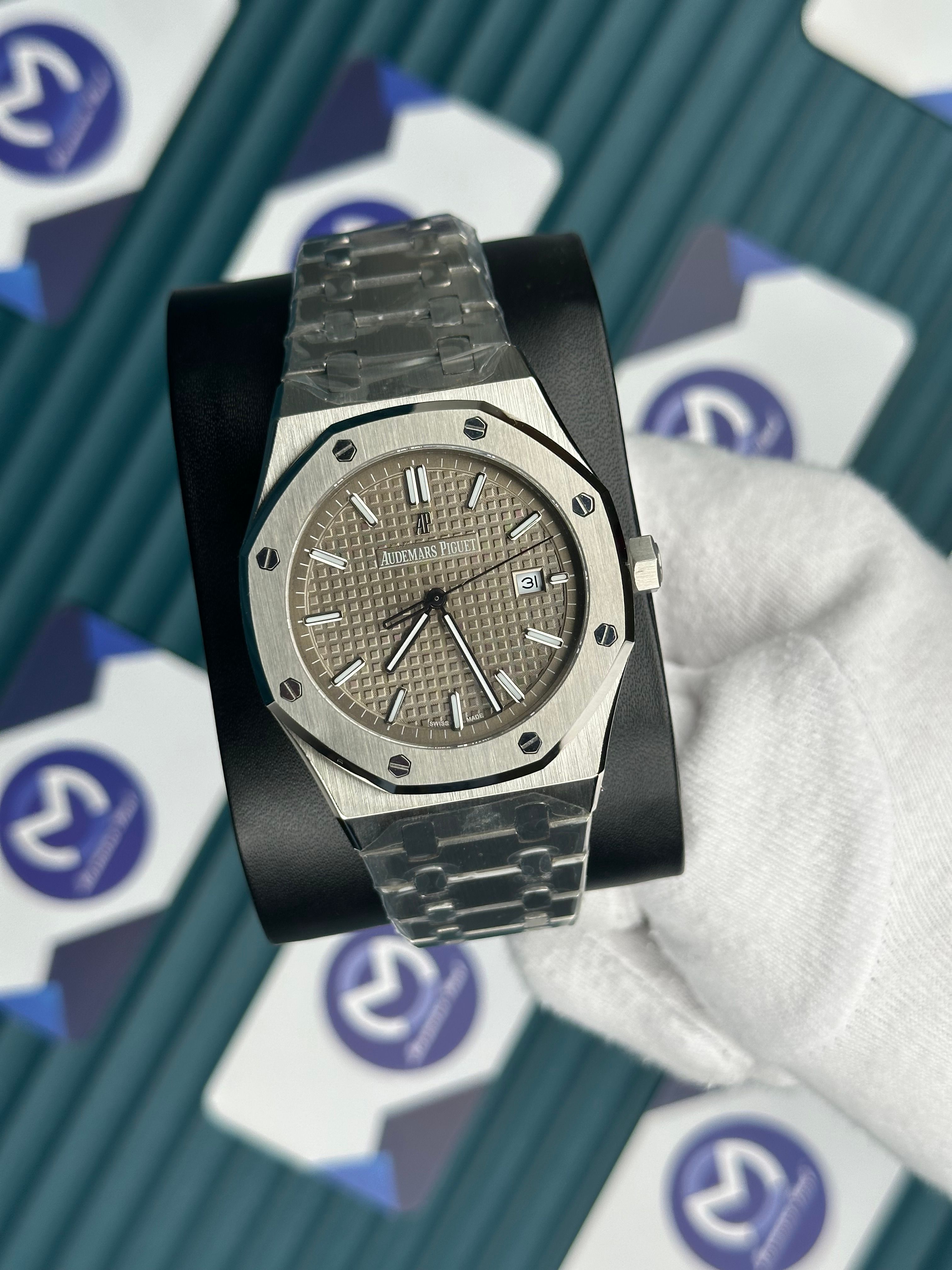 Audemars Piguet Royal Oak Gümüş Kordon Gri Kadran Automatic