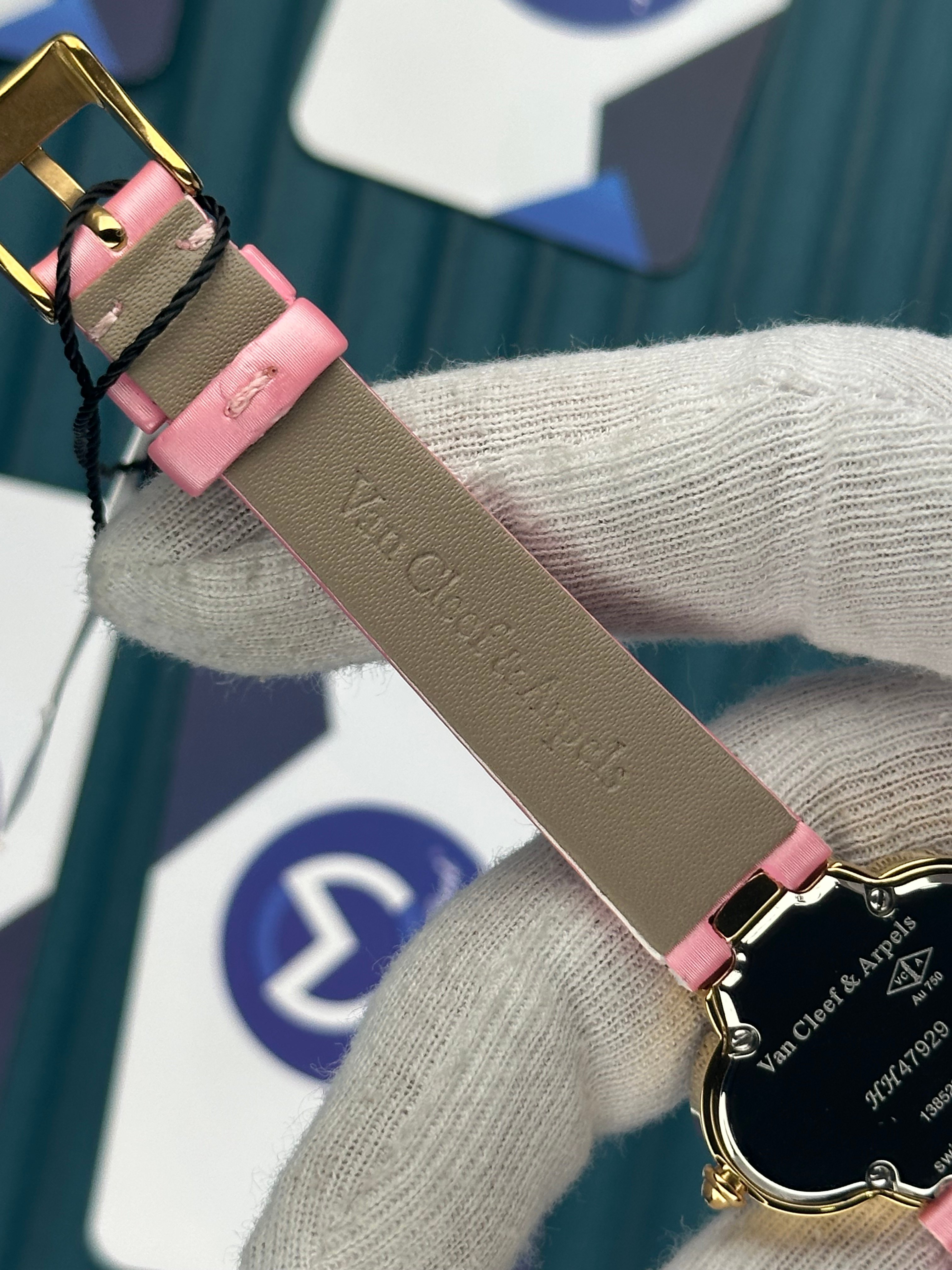 VAN CLEEF & ARPELS WHITE DIAL DIAMOND BEZEL GOLD CASE PINK LEATHER CORD