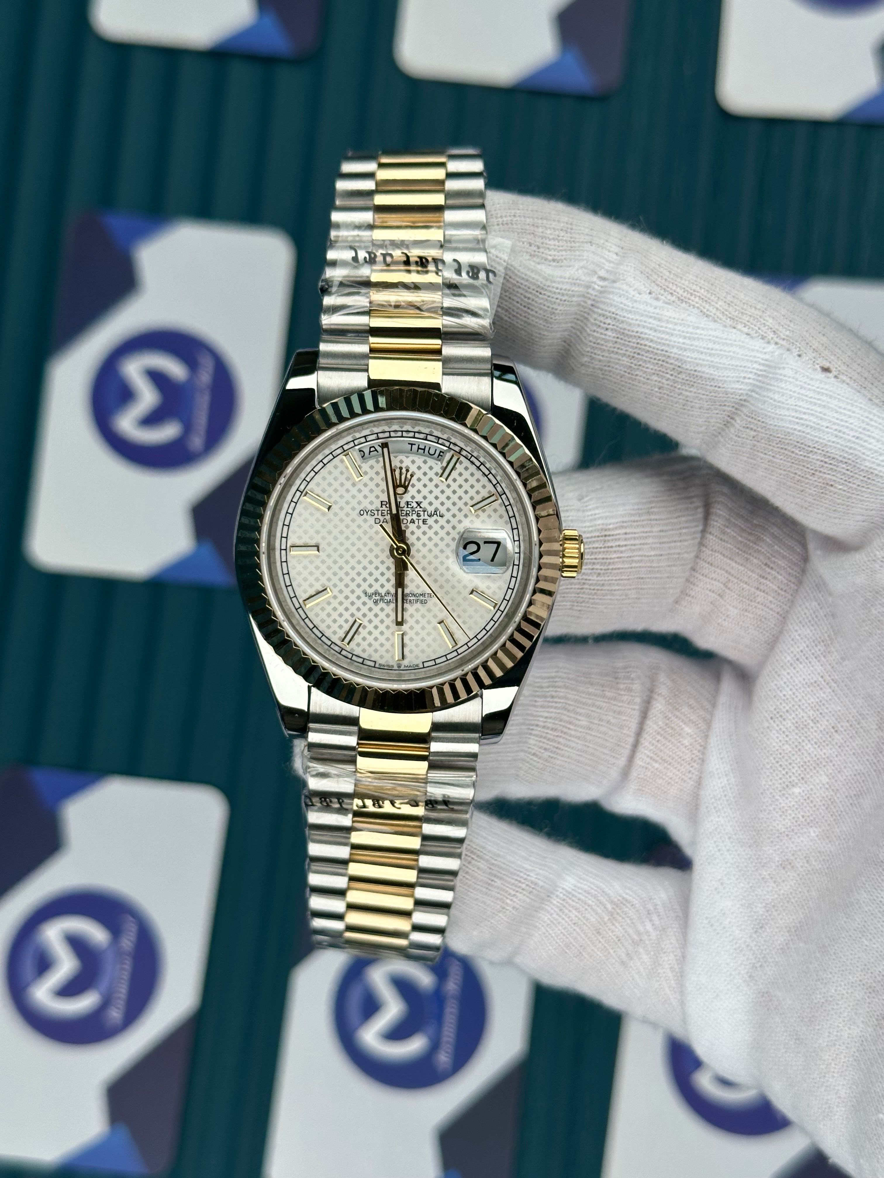 ROLEX DAY-DATE WHITE MOZAIK DIAL GOLD-SILVER PRESIDENT