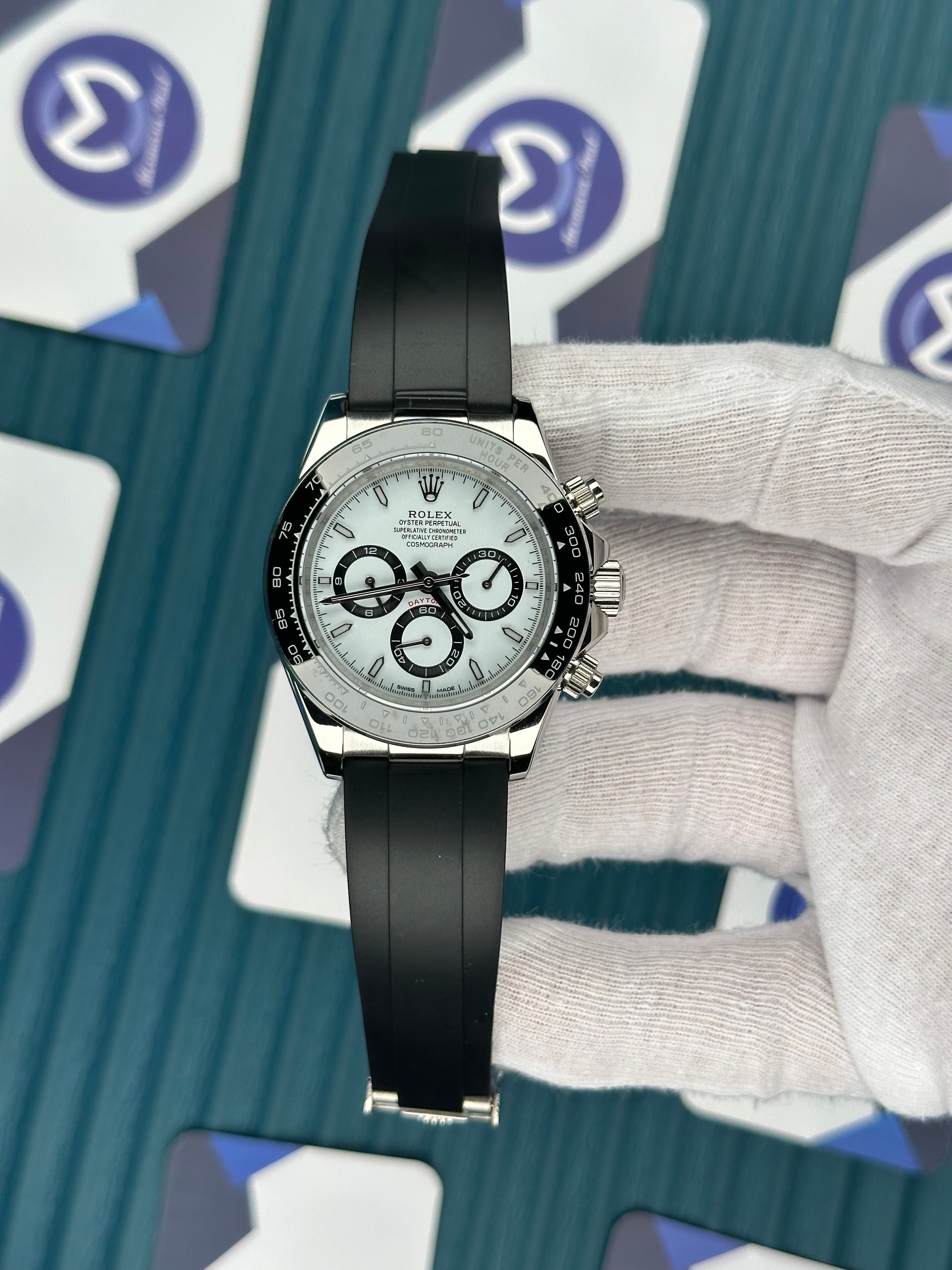 ROLEX DAYTONA PANDA SILVER CASE OYSTERFLEX