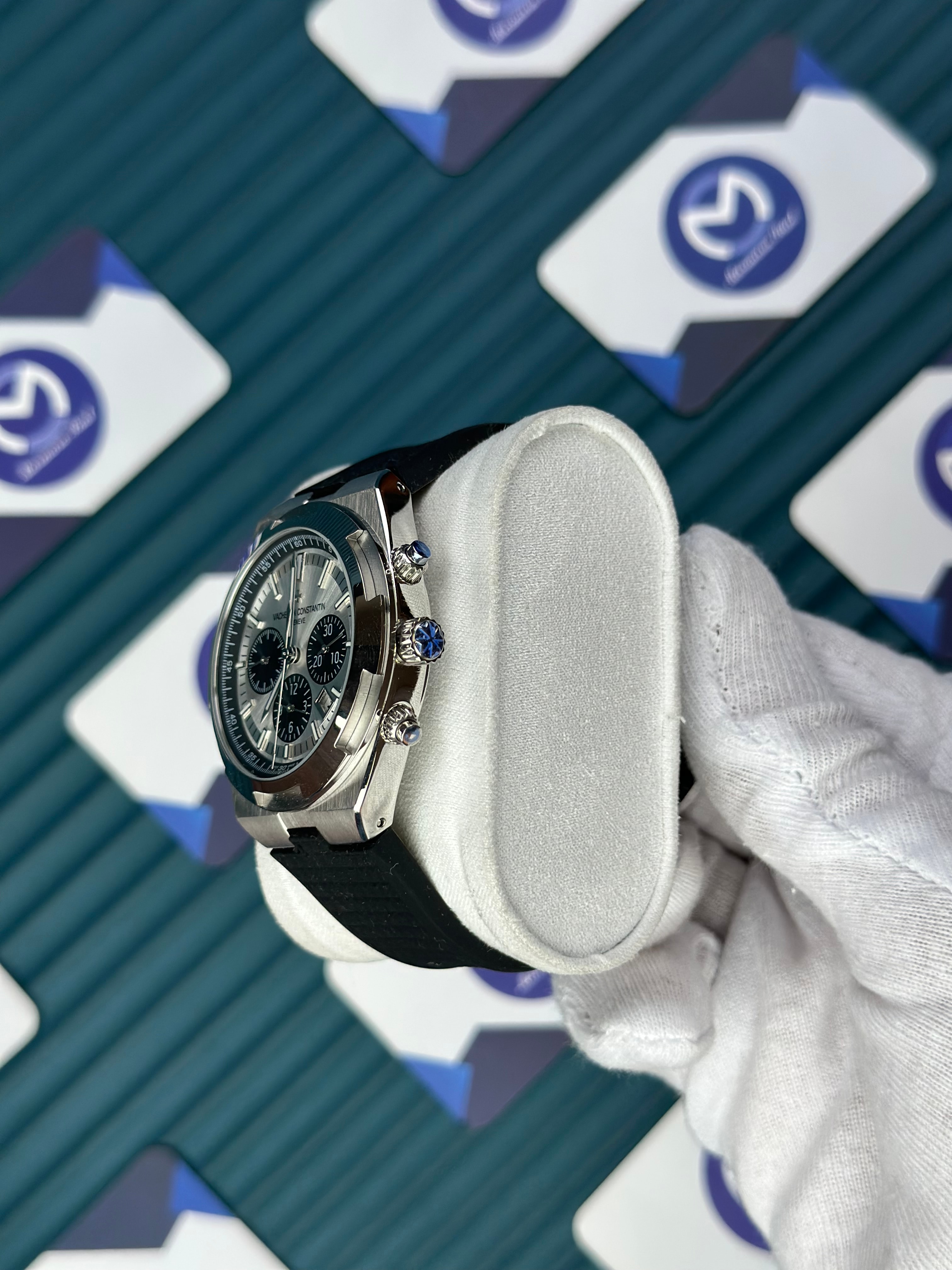 VACHERON CONSTANTIN WHITE DIAL SILVER CASE CHRONOGRAPH BLACK RUBBER