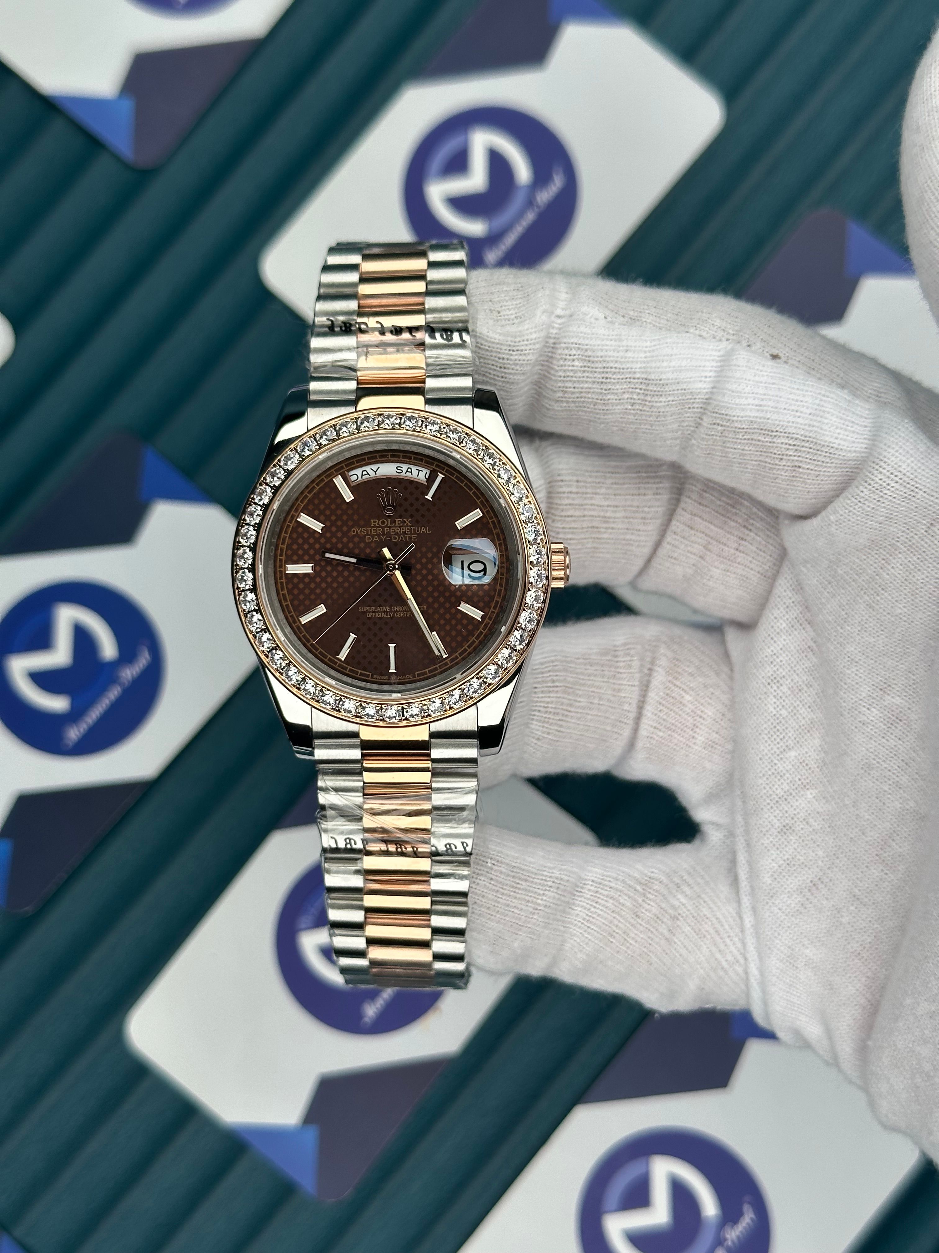 ROLEX DAY-DATE MOZAIK CHOCOLATE DIAMOND BEZEL ROSE--SILVER PRESIDENT