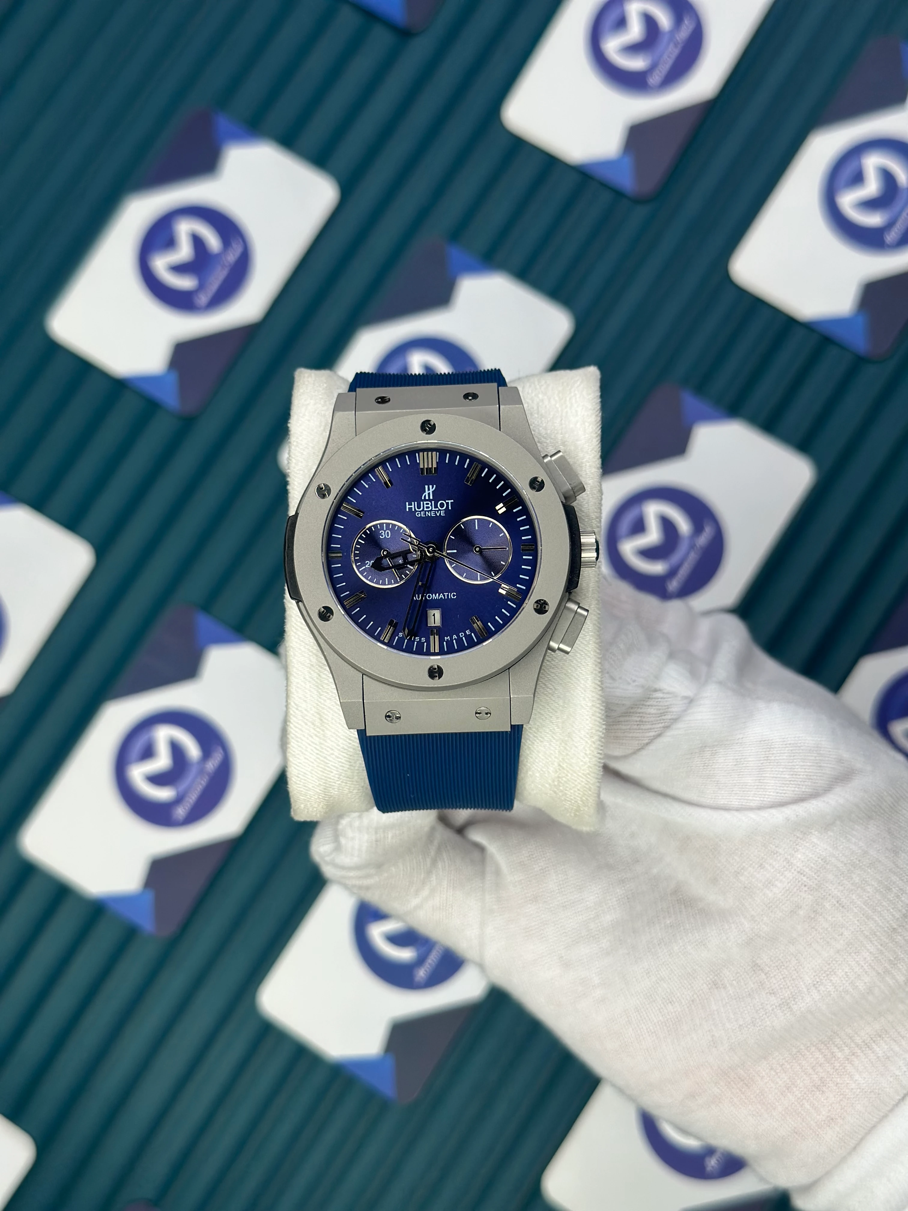 HUBLOT AUTOMATIC CHRONOGRAPH BLUE DIAL GREY CASE BLUE RUBBER 