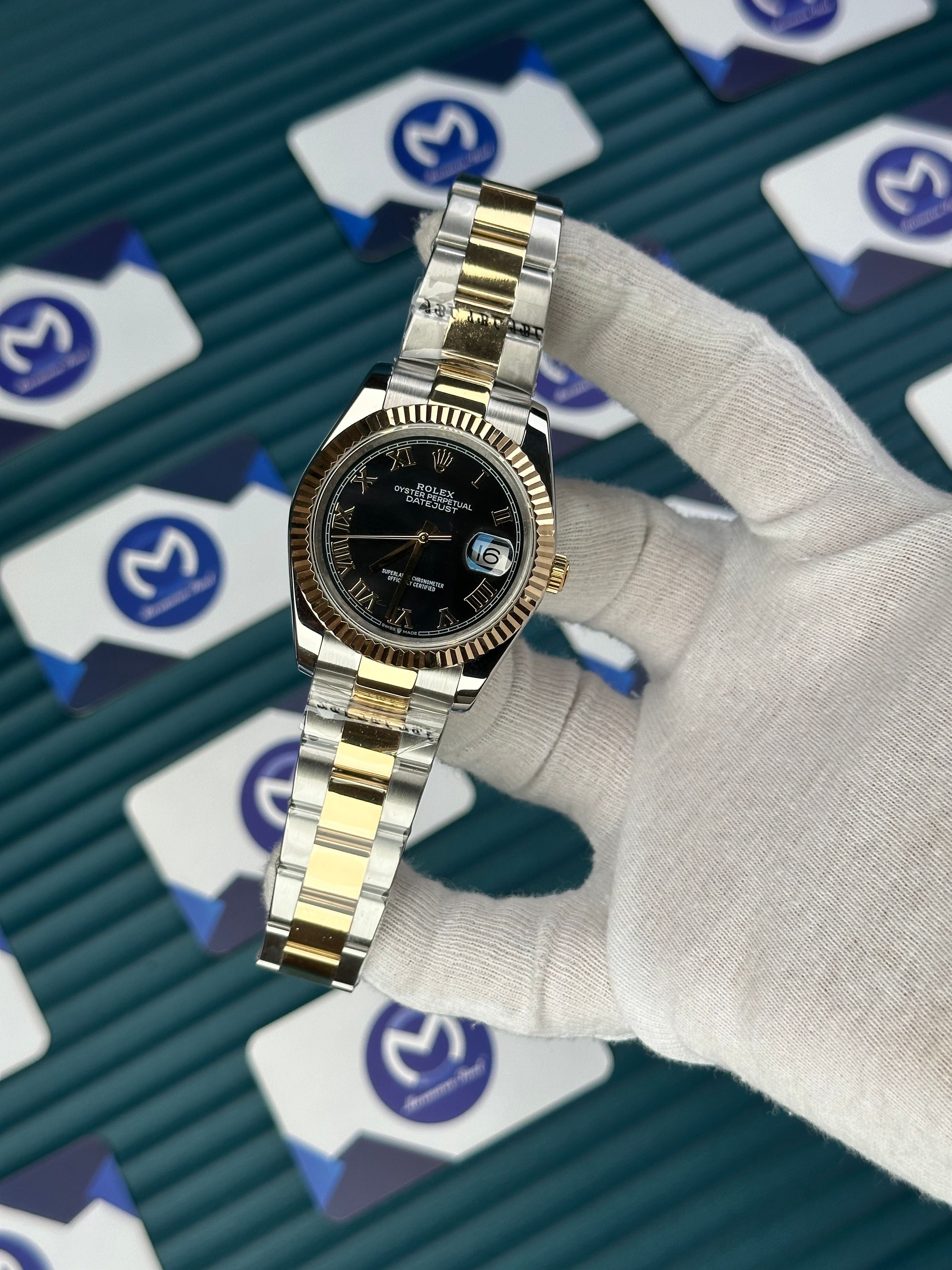 ROLEX DATEJUST BLACK DIAL ROMA INDEX GOLD-SILVER OYSTER