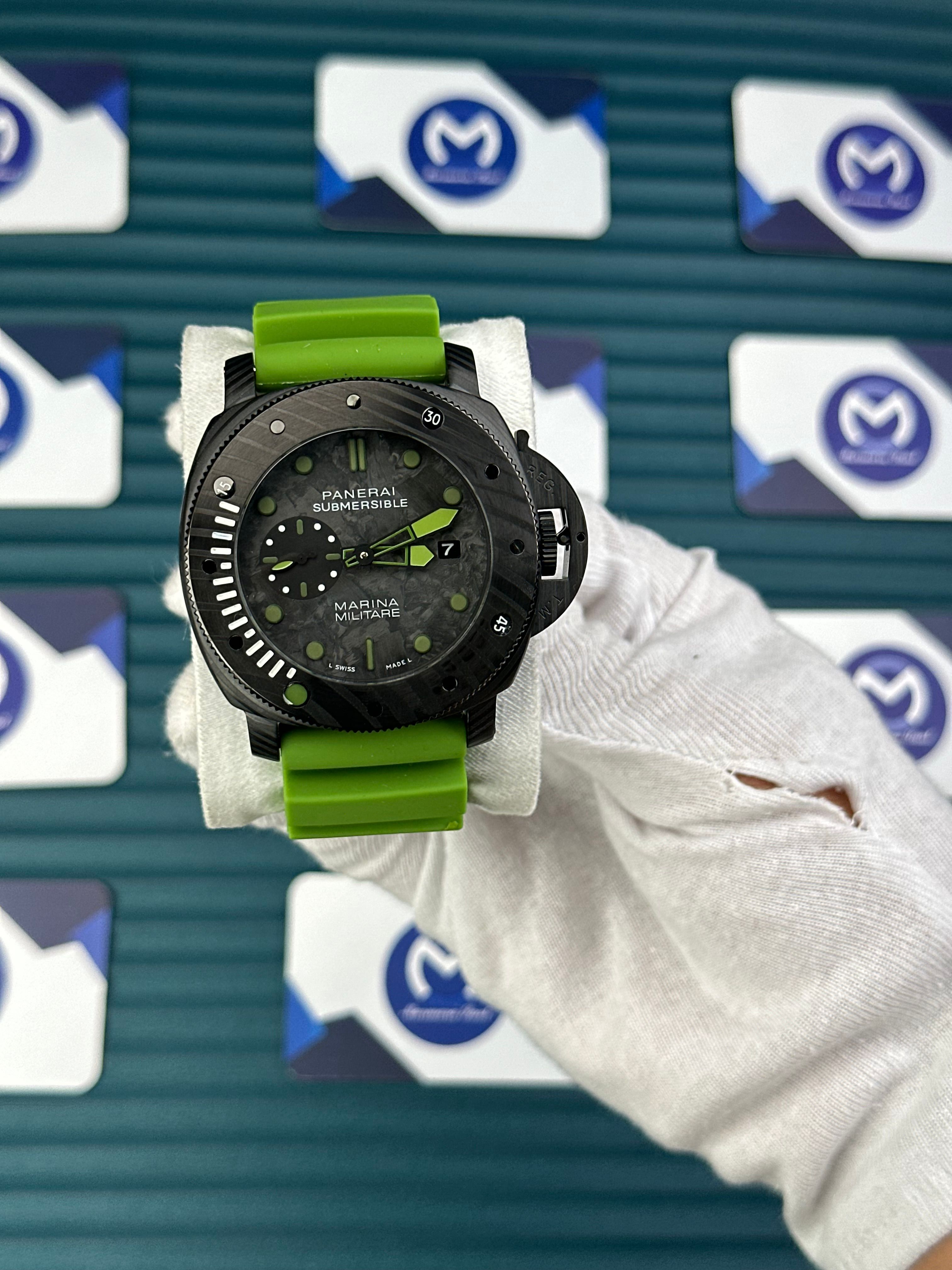 PANERAI SUBMERSIBLE CARBON CASE BLACK DIAL GREEN RUBBER 
