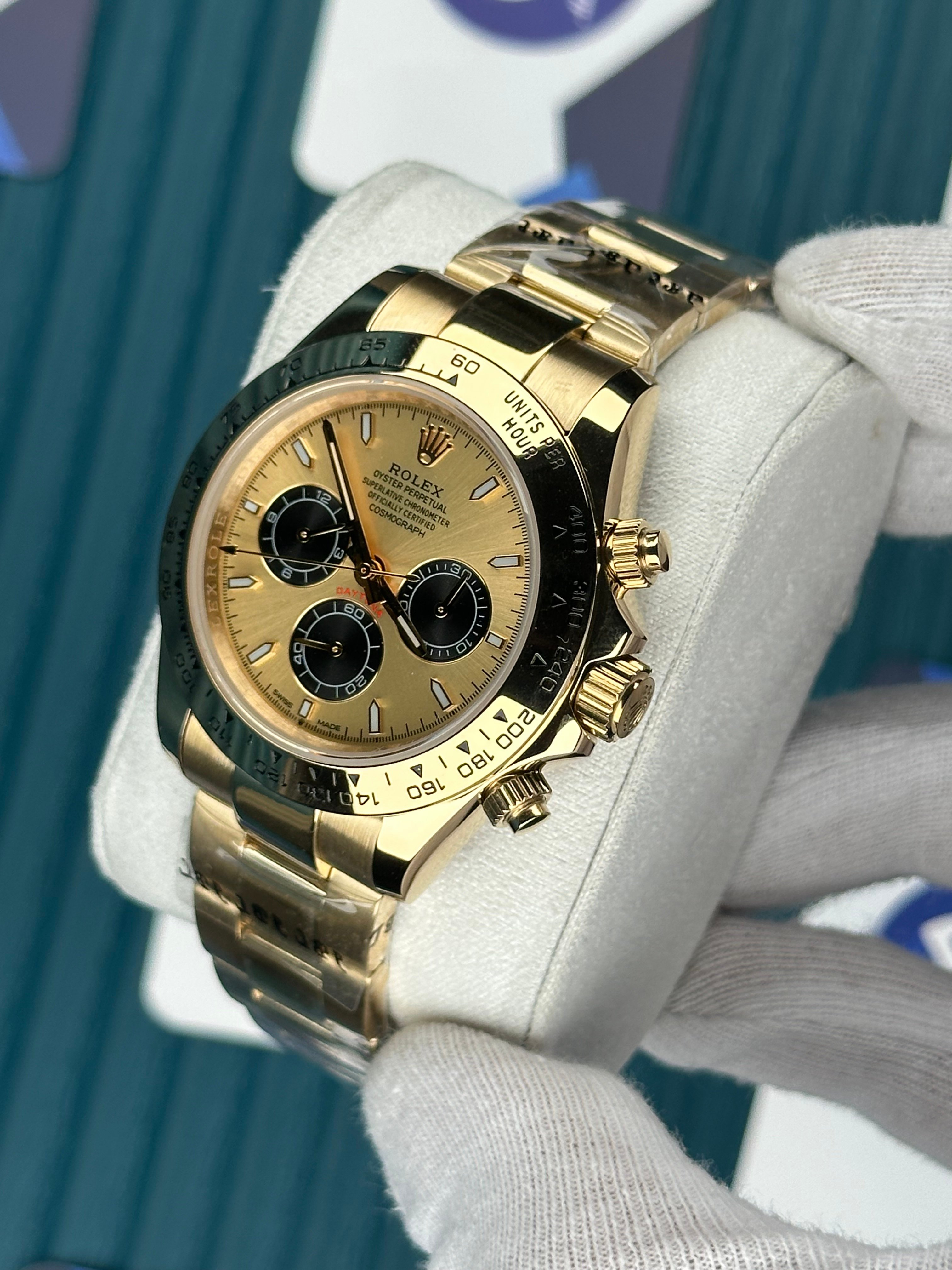 ROLEX DAYTONA GOLD DIAL GOLD OYSTER