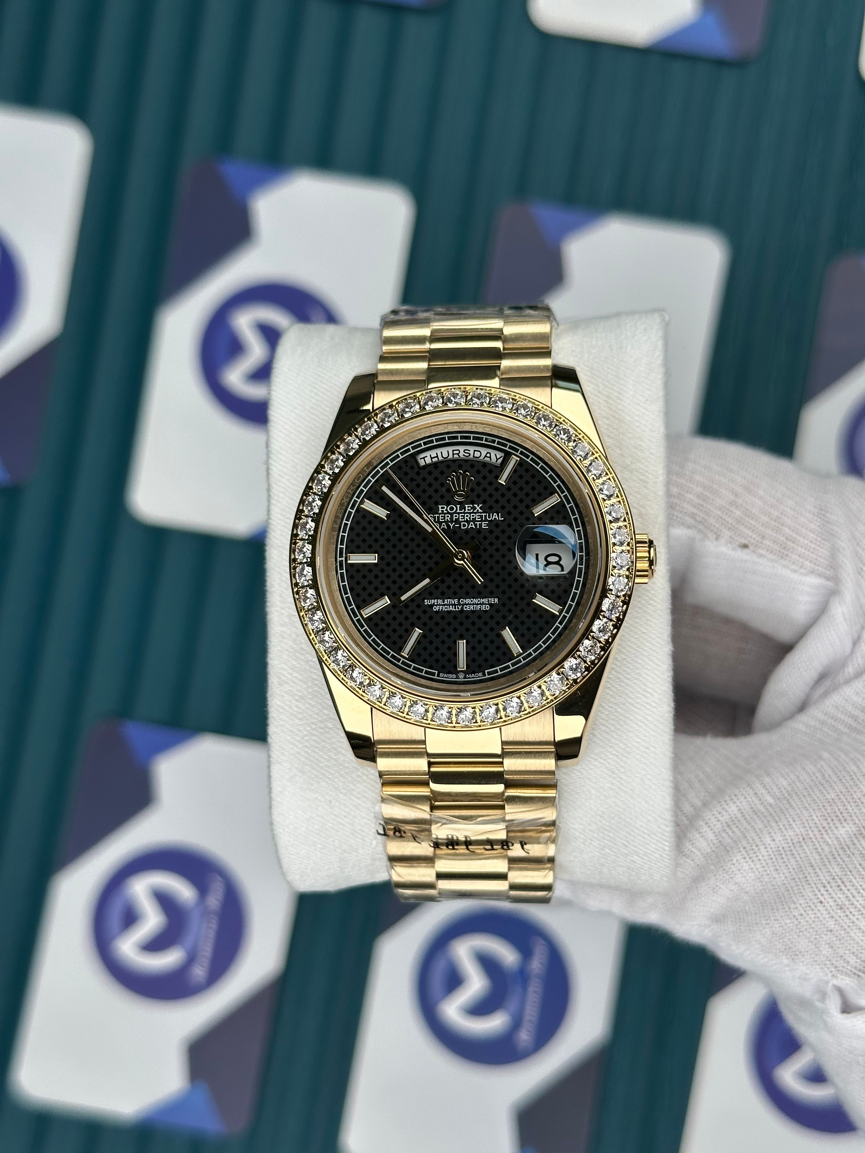 ROLEX DAY-DATE BLACK MOZAIK DIAL DIAMOND BEZEL GOLD PRESIDENT