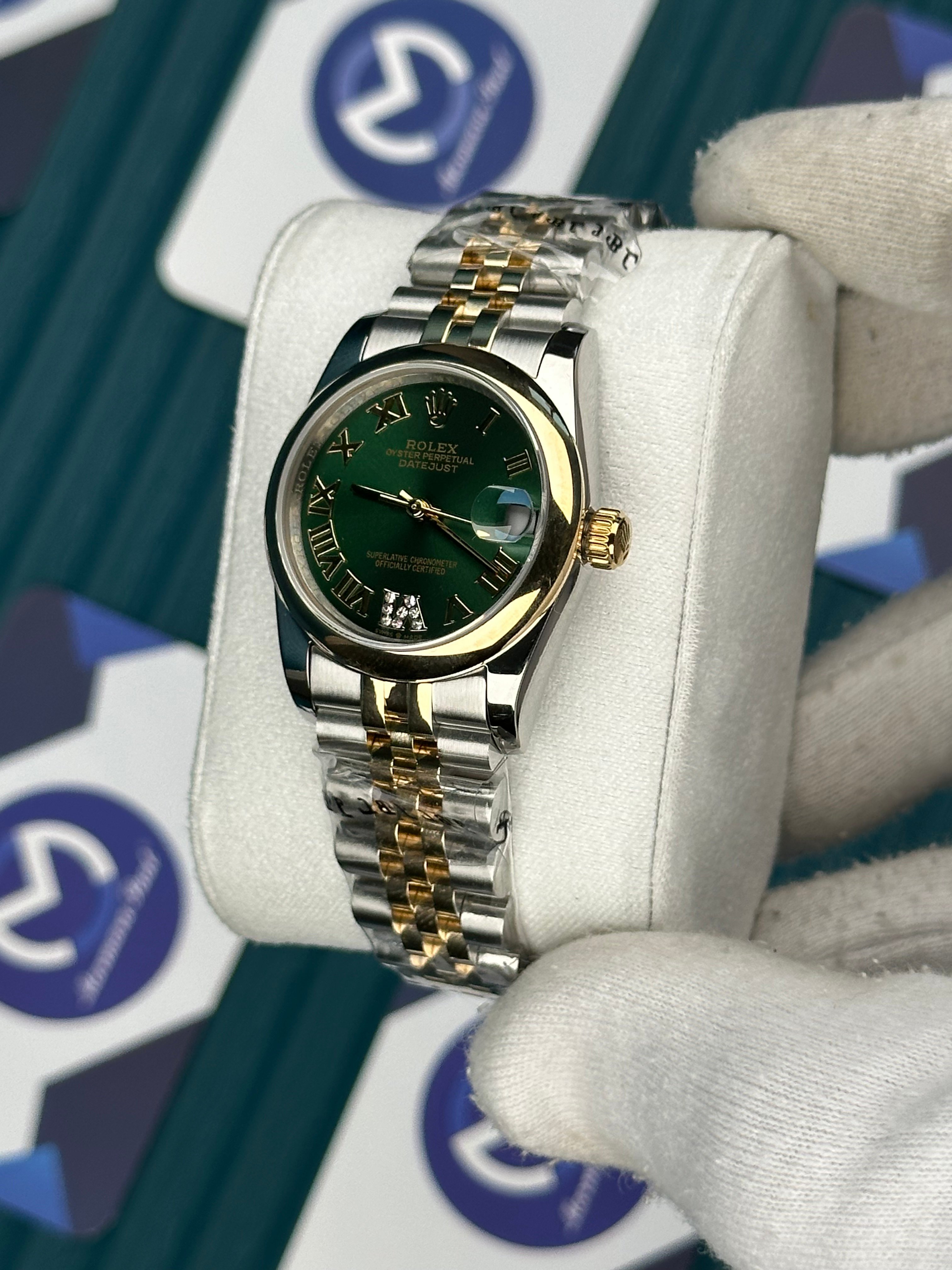 ROLEX 31 OVAL BEZEL GREEN DIAL GOLD-SILVER JUBILEE