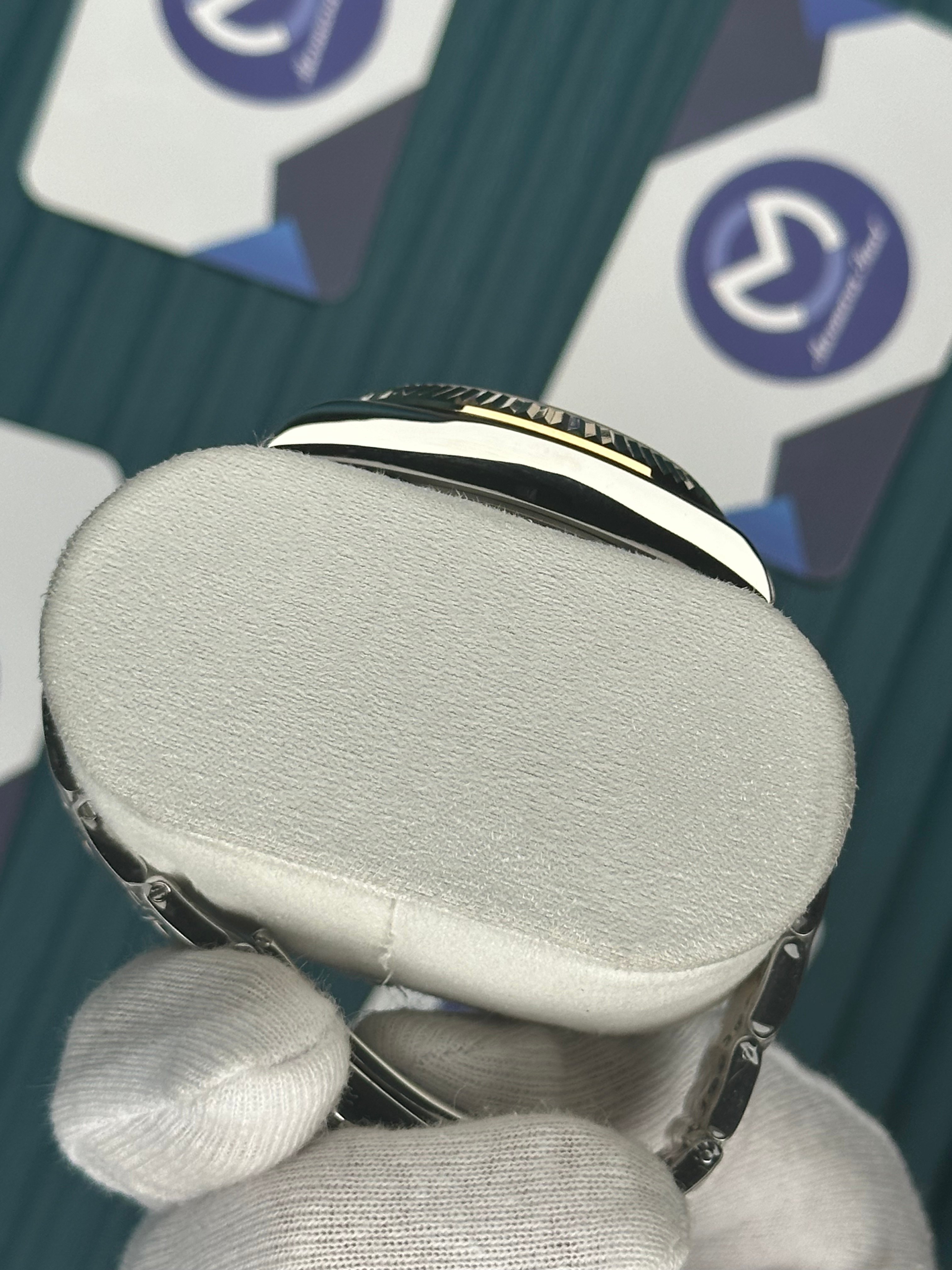 ROLEX SKY-DWELLER WHITE DIAL GOLD-SILVER OYSTER