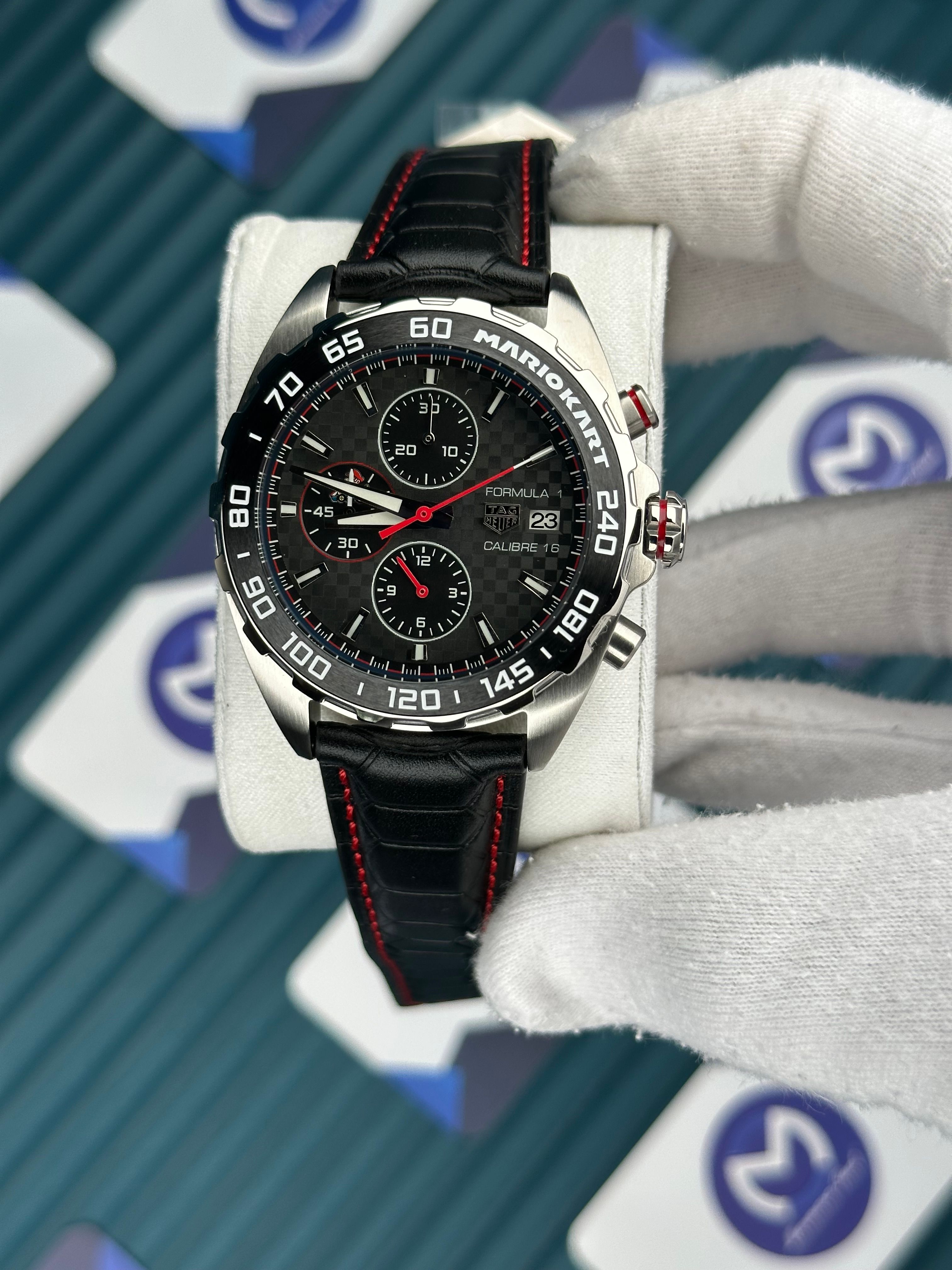 Tagheuer Mariokart  Siyah Deri Kordon Kırmızı Şerit