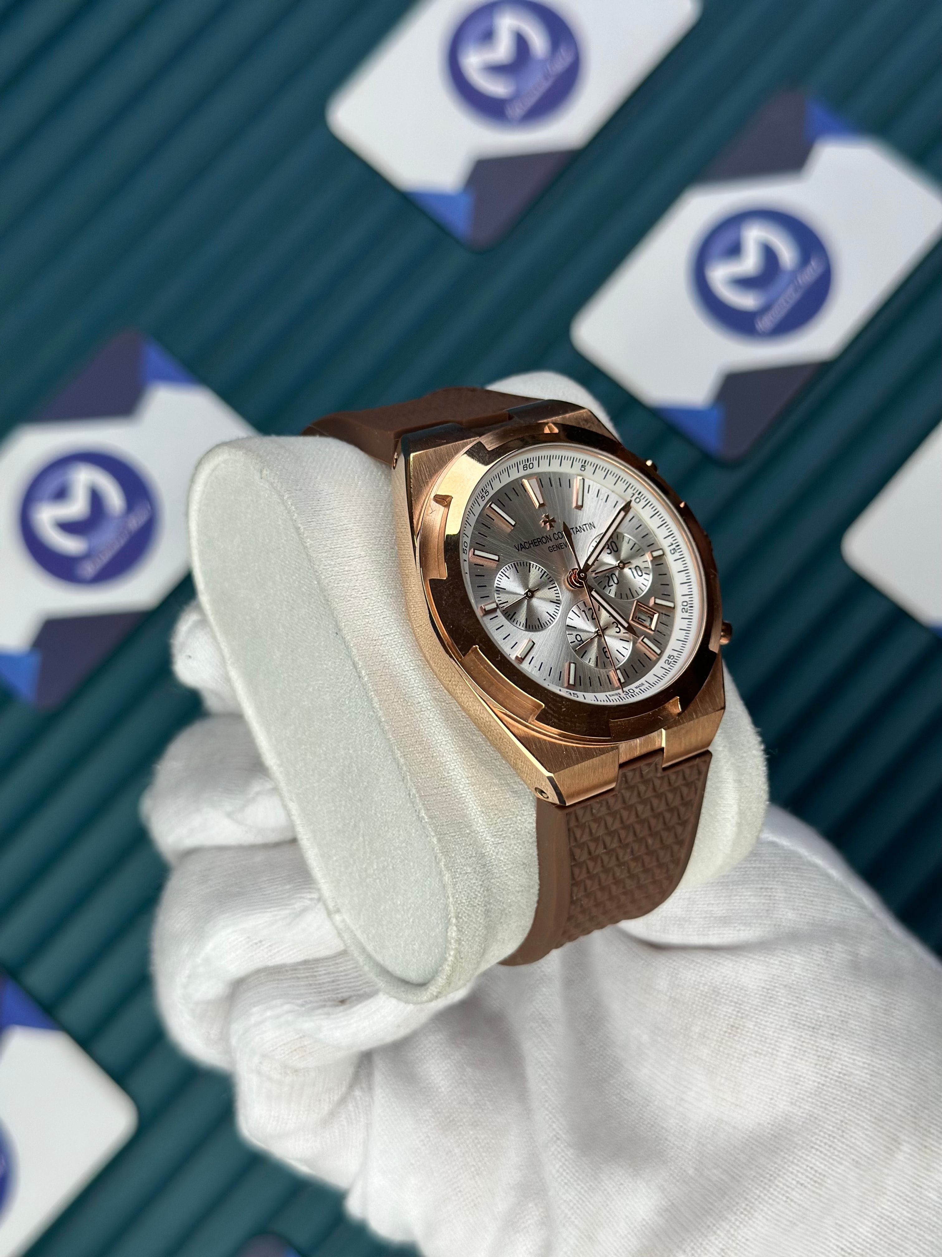 VACHERON CONSTANTIN WHITE DIAL ROSE CASE CHRONOGRAPH OVERSEAS BROWN RUBBER