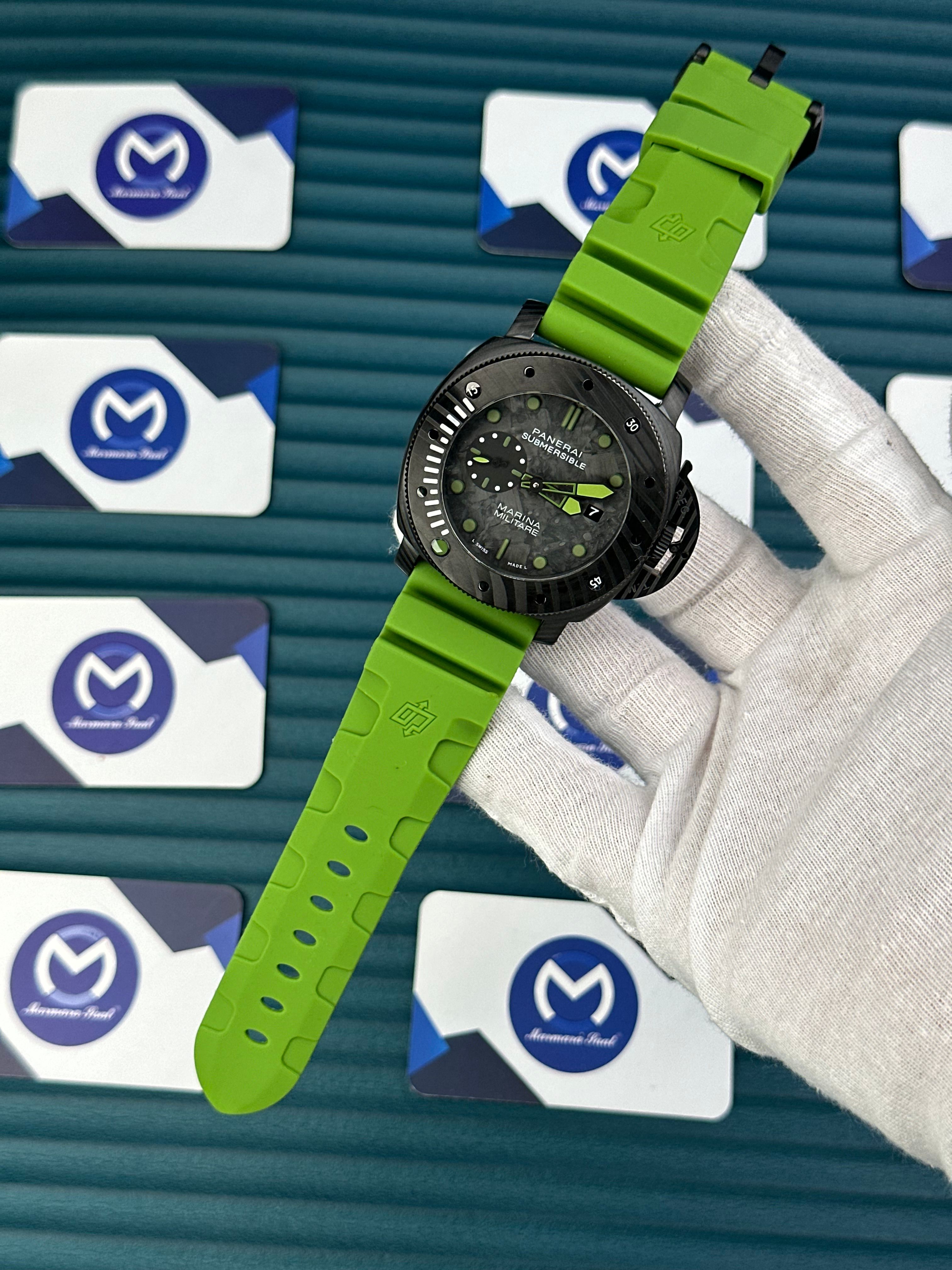 PANERAI SUBMERSIBLE CARBON CASE BLACK DIAL GREEN RUBBER 