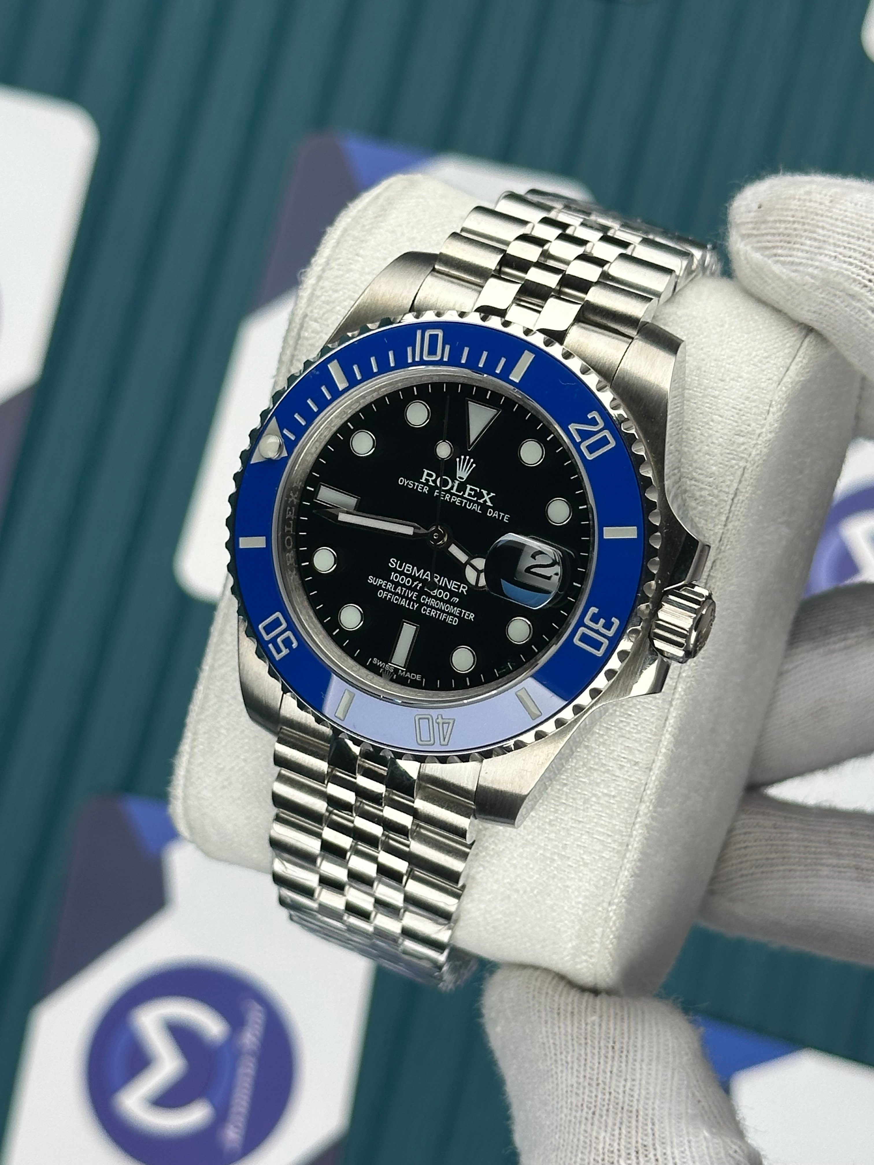 ROLEX SUBMARINER BLACK DIAL BLUE BEZEL JUBILE