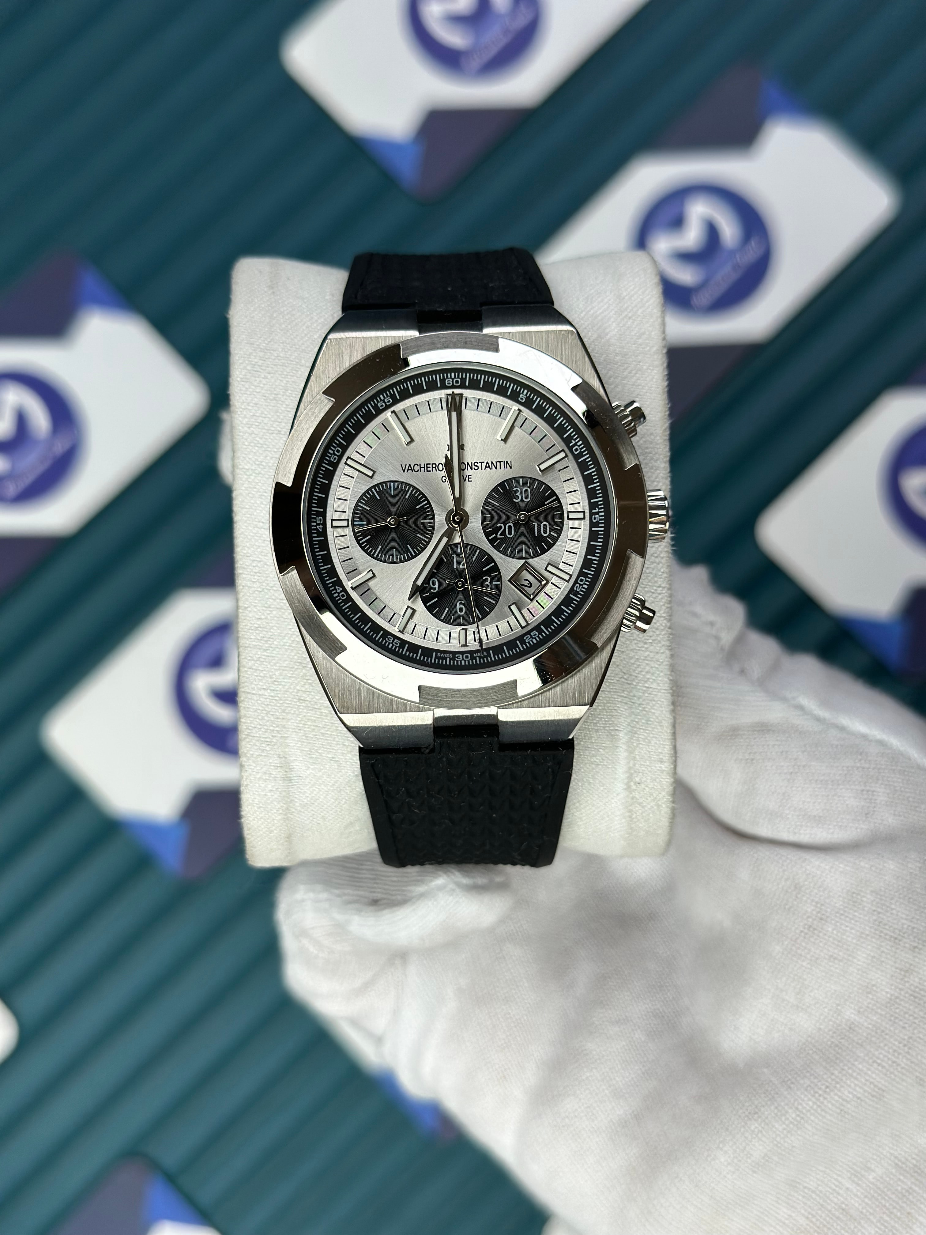 VACHERON CONSTANTIN WHITE DIAL SILVER CASE CHRONOGRAPH BLACK RUBBER