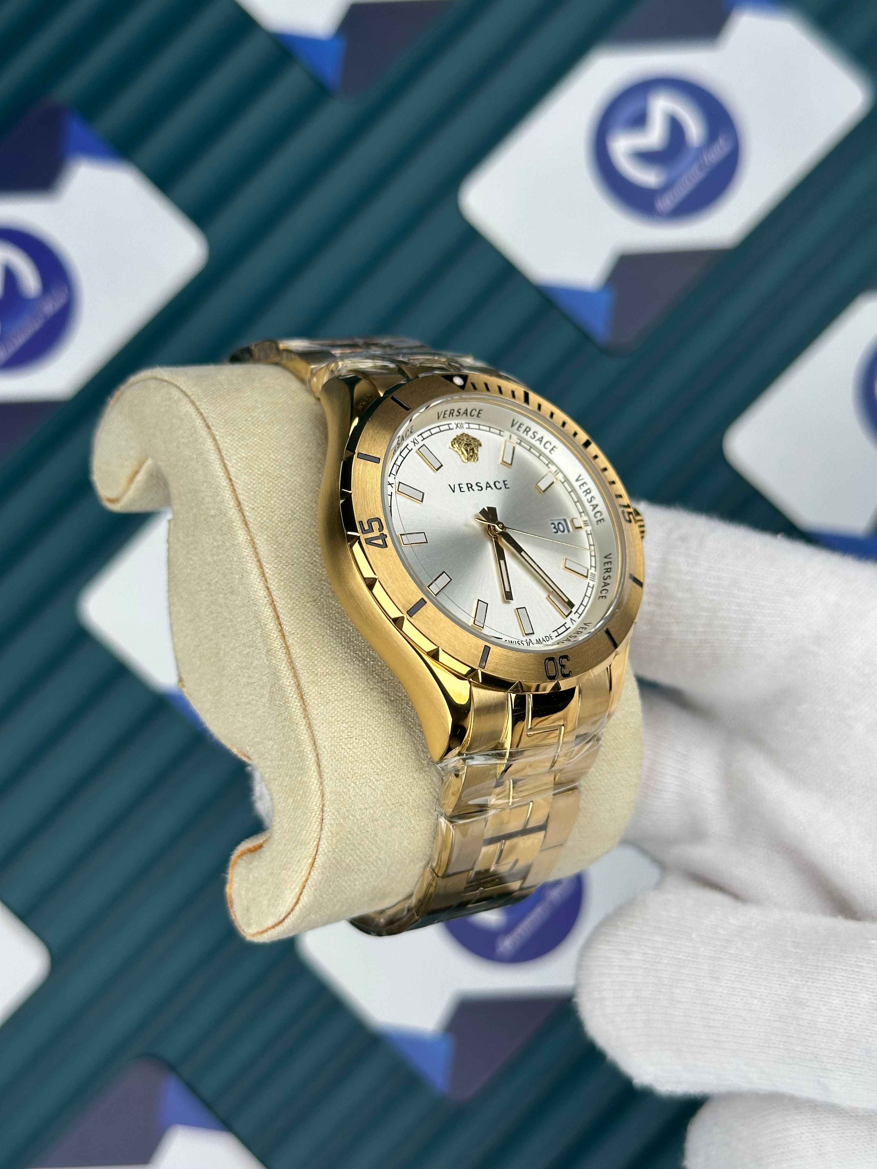 Versace Gold Kordon Beyaz Yazılı Kadran