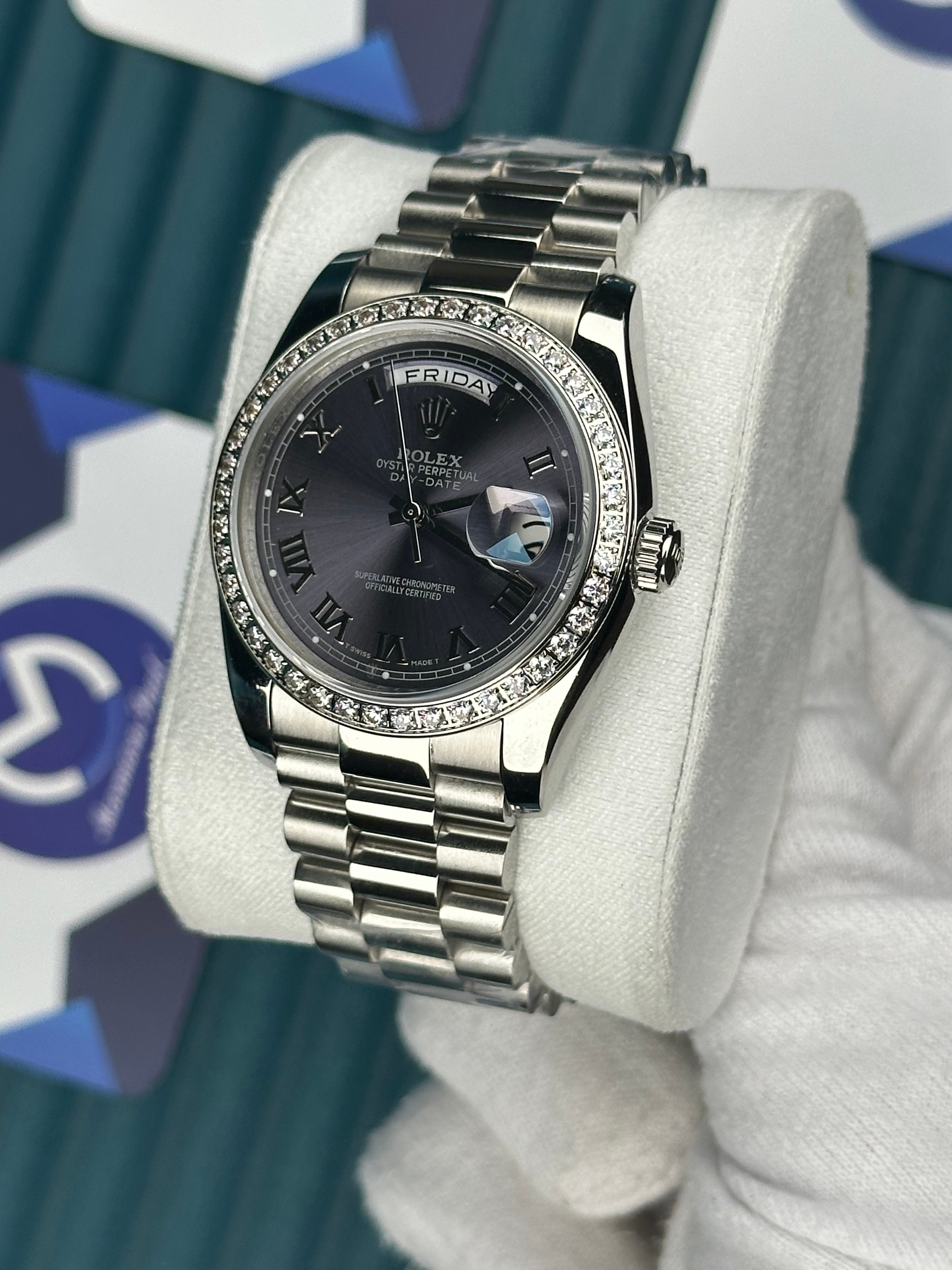 ROLEX 36 DAYDATE PATLICAN MOR PIRLANTA BEZEL SILVER PRESIDENT