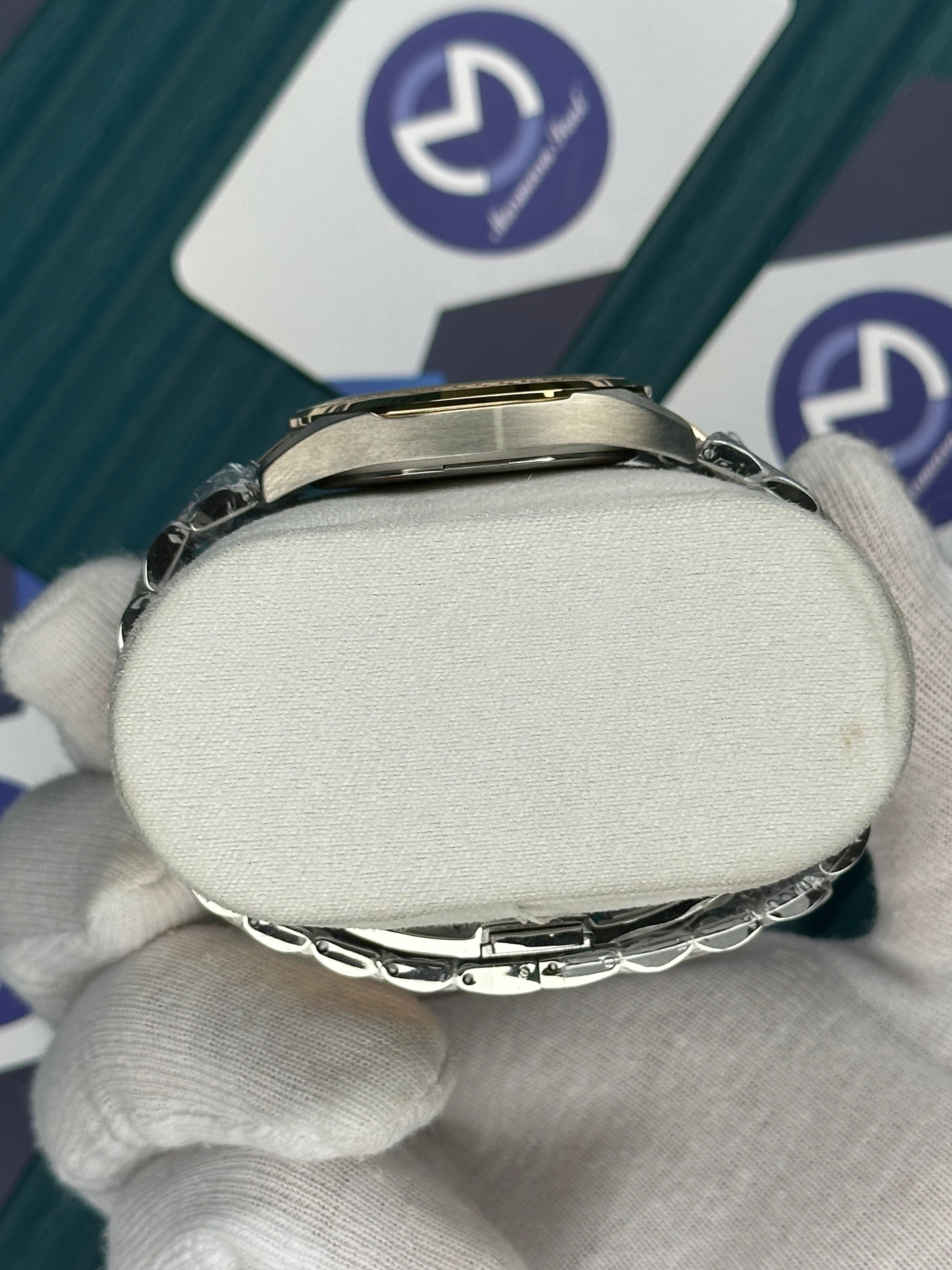 VERSACE 36 TURQUOISE DIAL GOLD-SILVER JUBILE