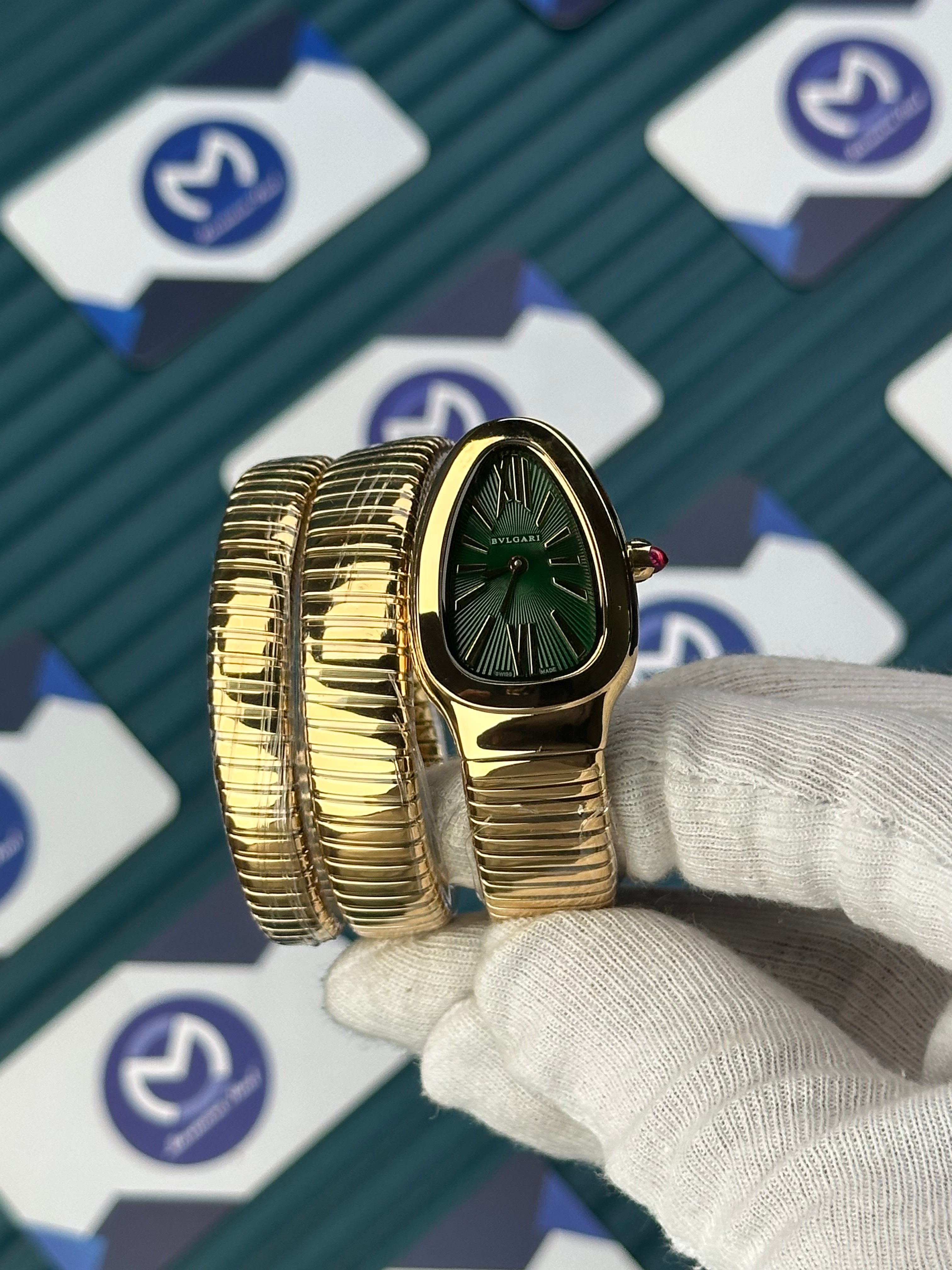 BVLGARI SERPENTI GREEN DIAL GOLD LONG TUBOGAS