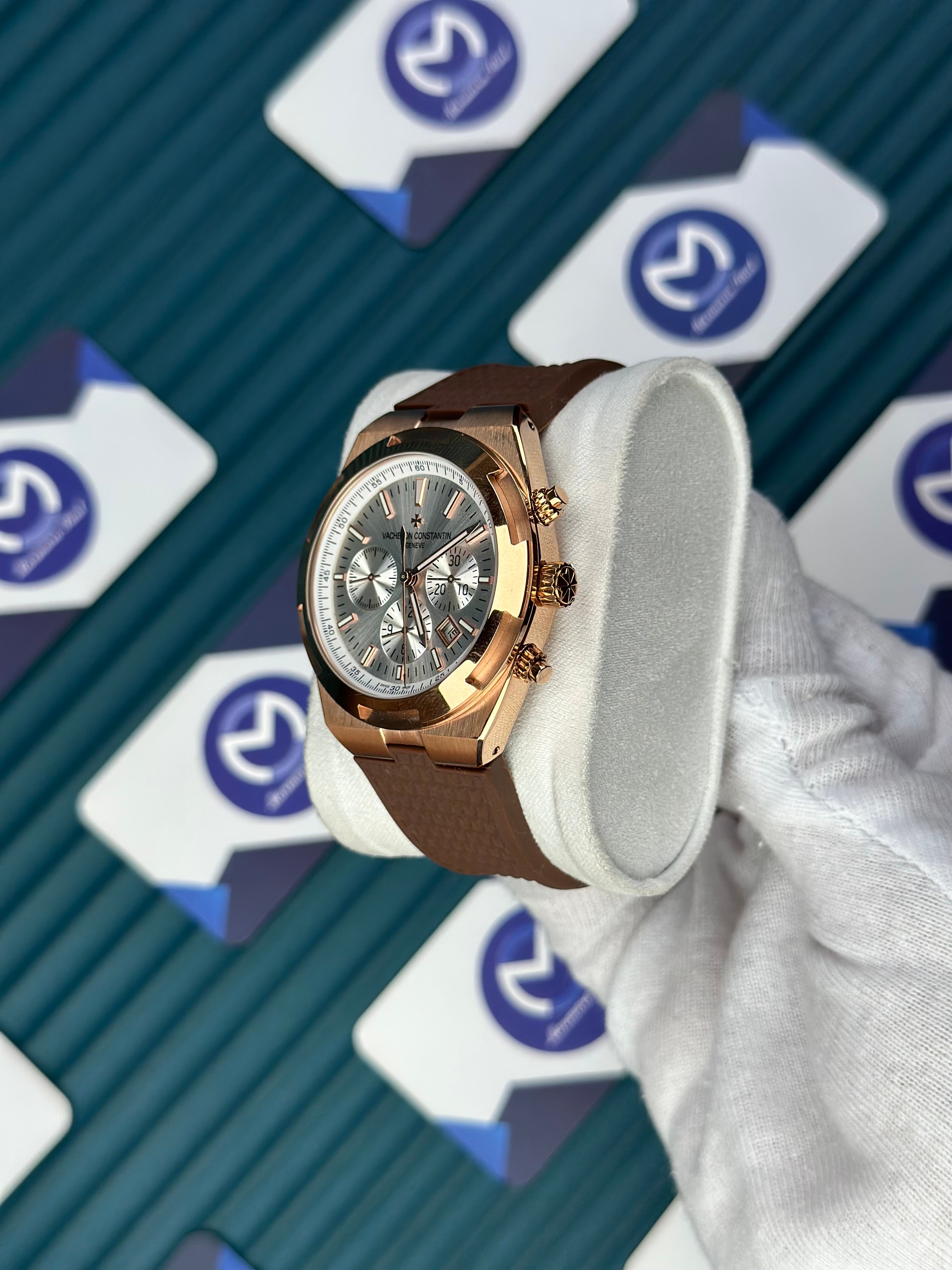 VACHERON CONSTANTIN WHITE DIAL ROSE CASE CHRONOGRAPH OVERSEAS BROWN RUBBER