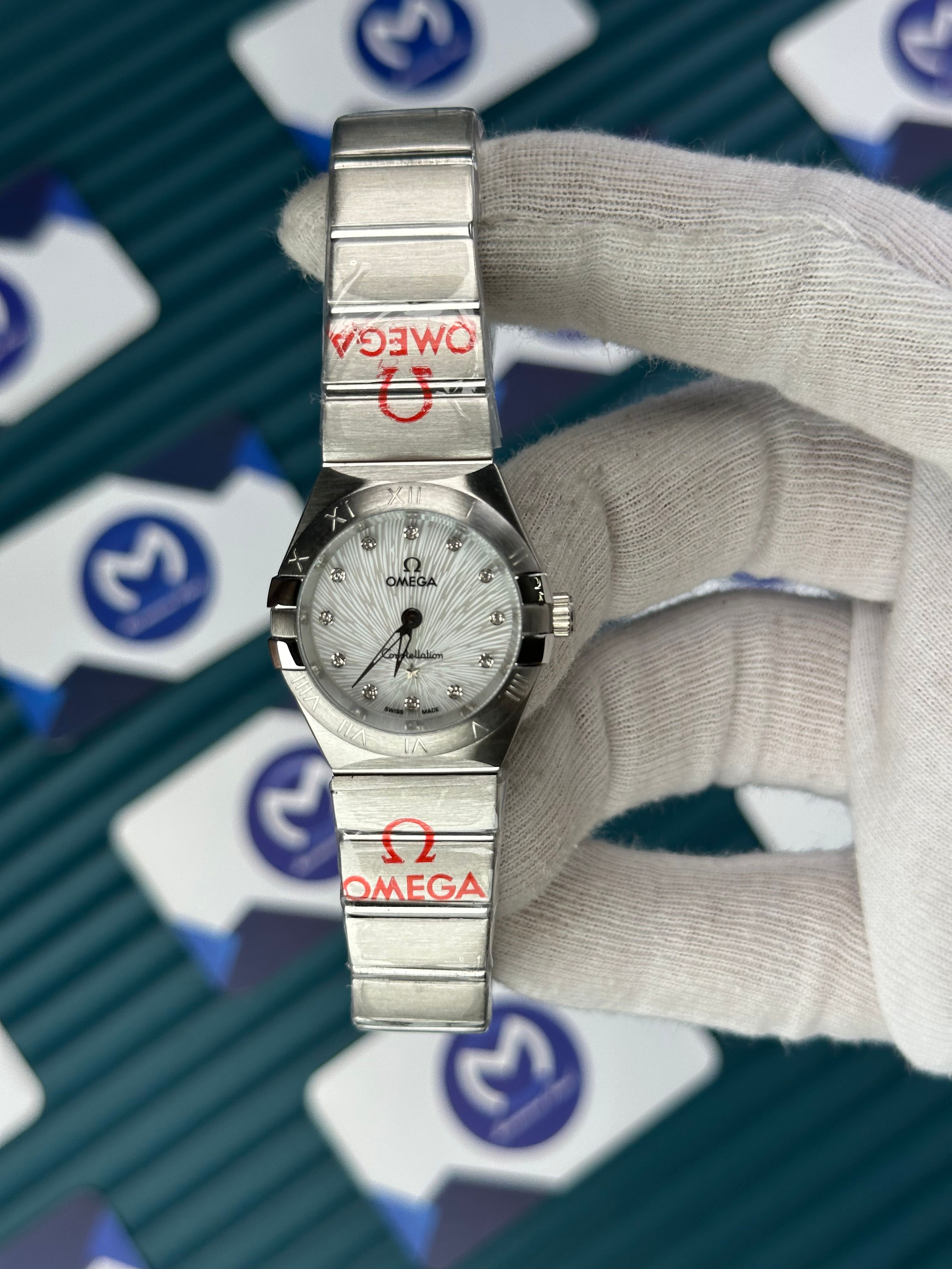 Omega Constellation Manhattan White Dial Quartz Silver Bracelet