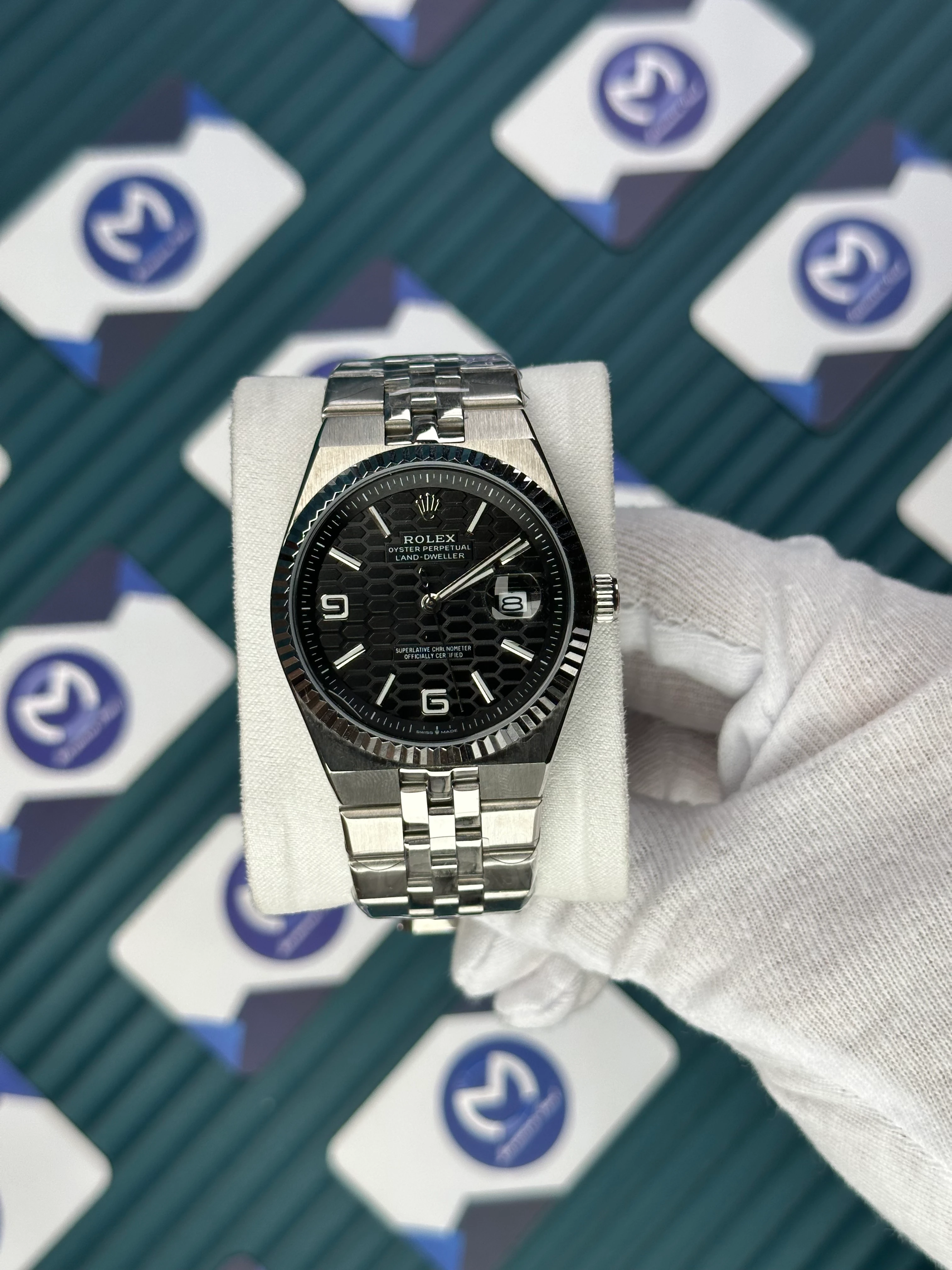 ROLEX LAND DWELLER BLACK DIAL SILVER OYSTERSTEEL