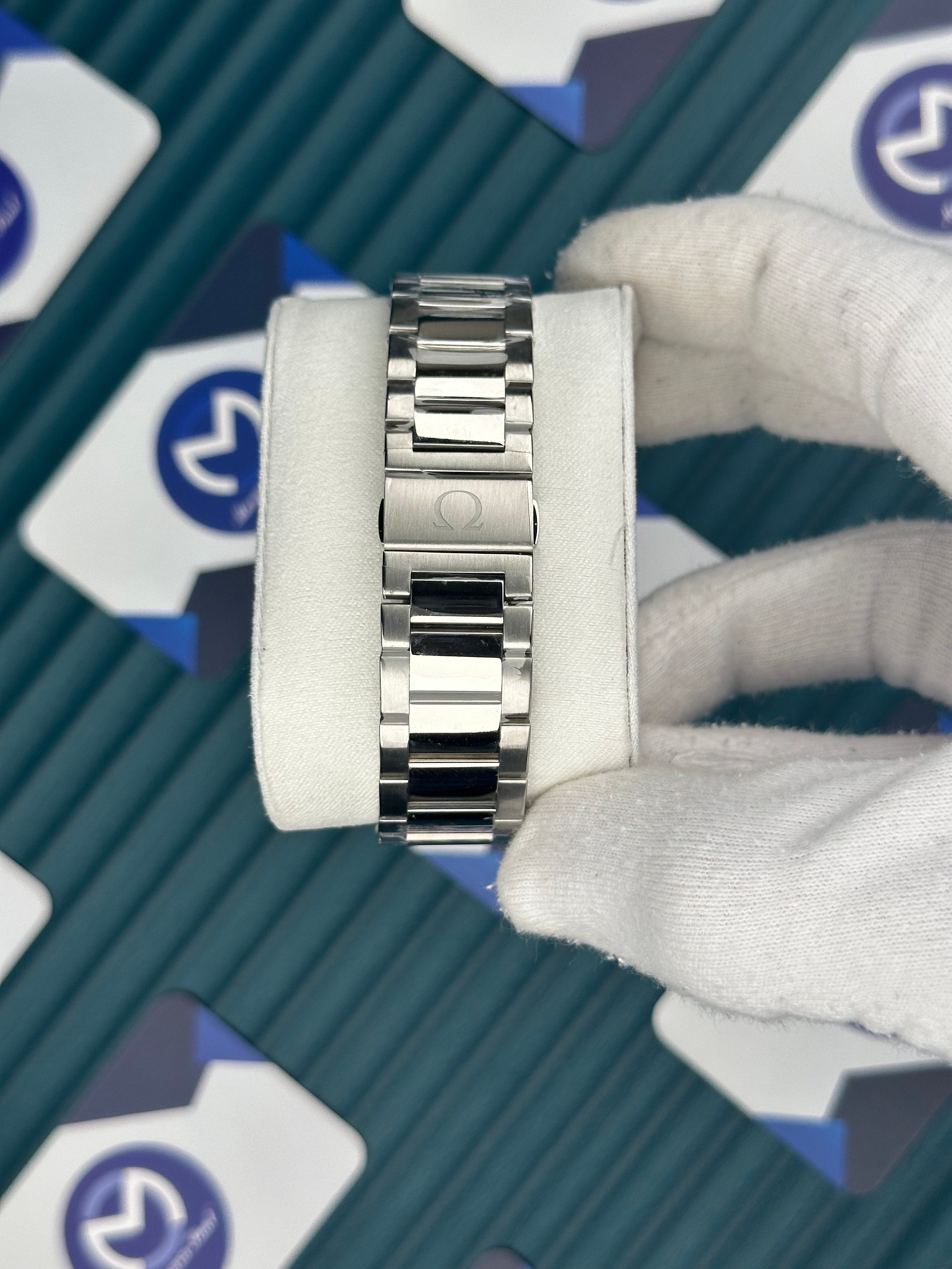 Omega Seamaster Aqua Terra Otomatik Gri Kadran