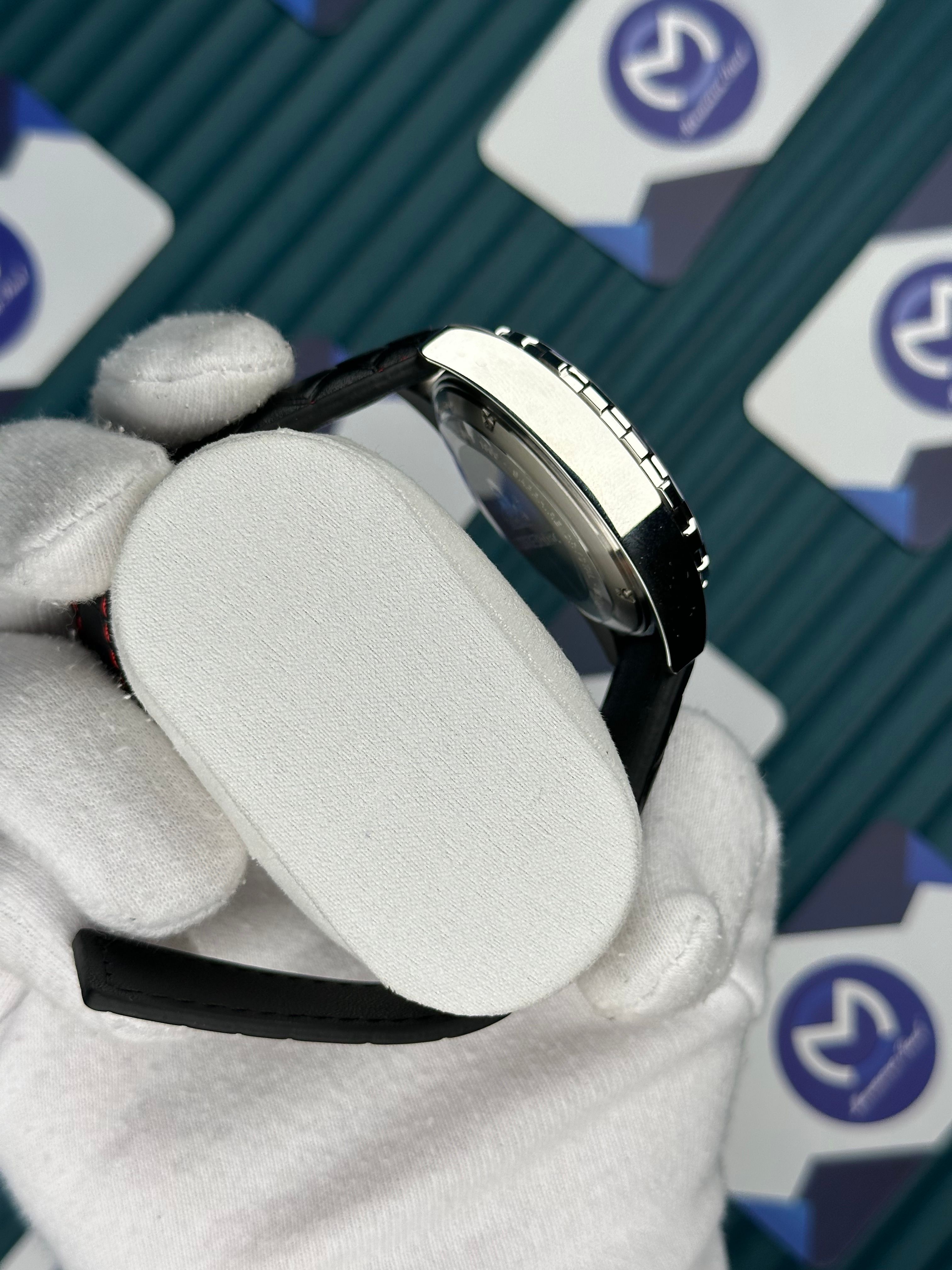 Tagheuer Mariokart  Siyah Deri Kordon Kırmızı Şerit