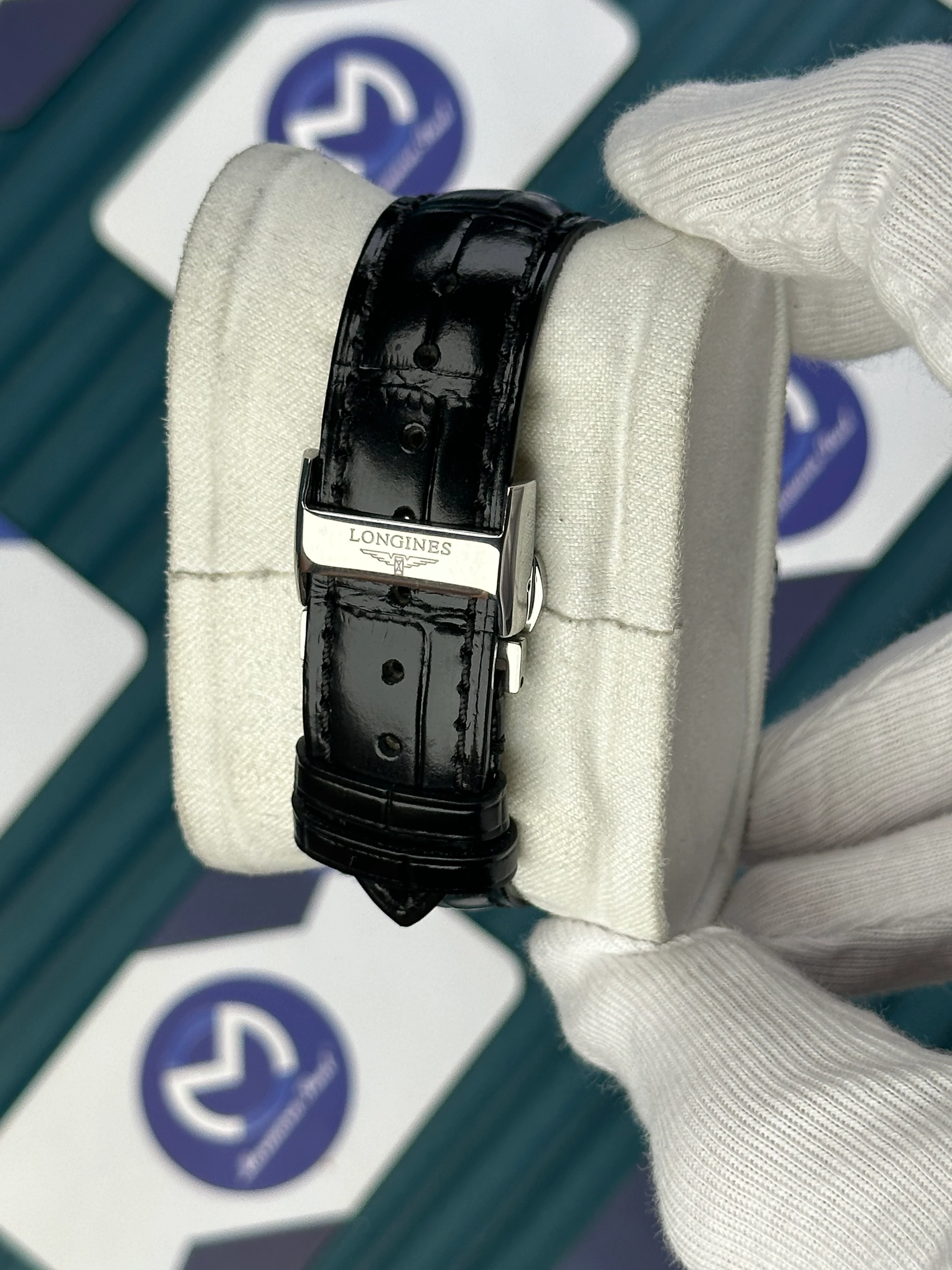 LONGINES CONQUEST AUTOMATIC GREEN DIAL SILVER CASE BLACK LEATHER 