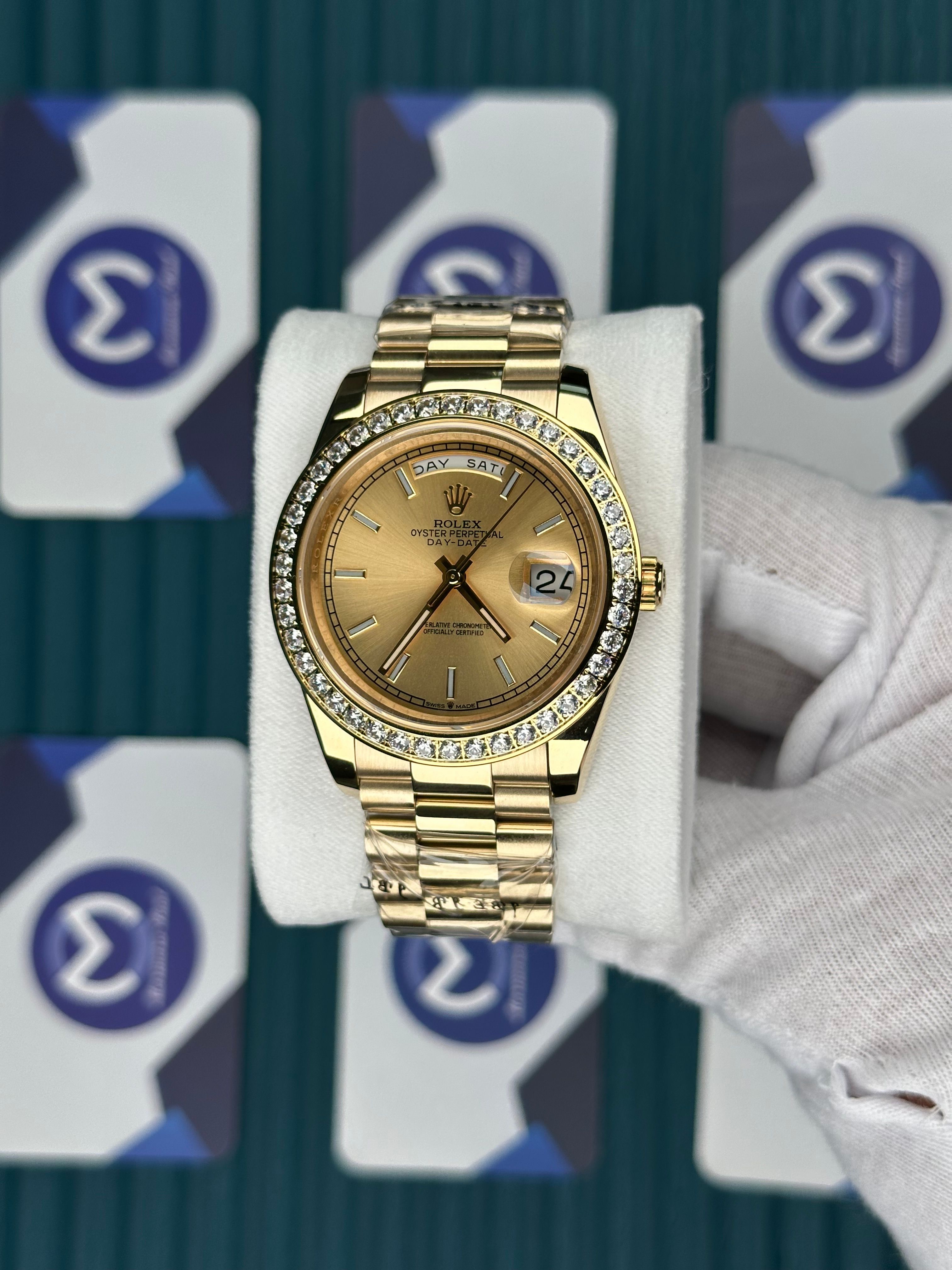 ROLEX DAY-DATE GOLD DIAL DIAMOND BEZEL GOLD PRESIDENT