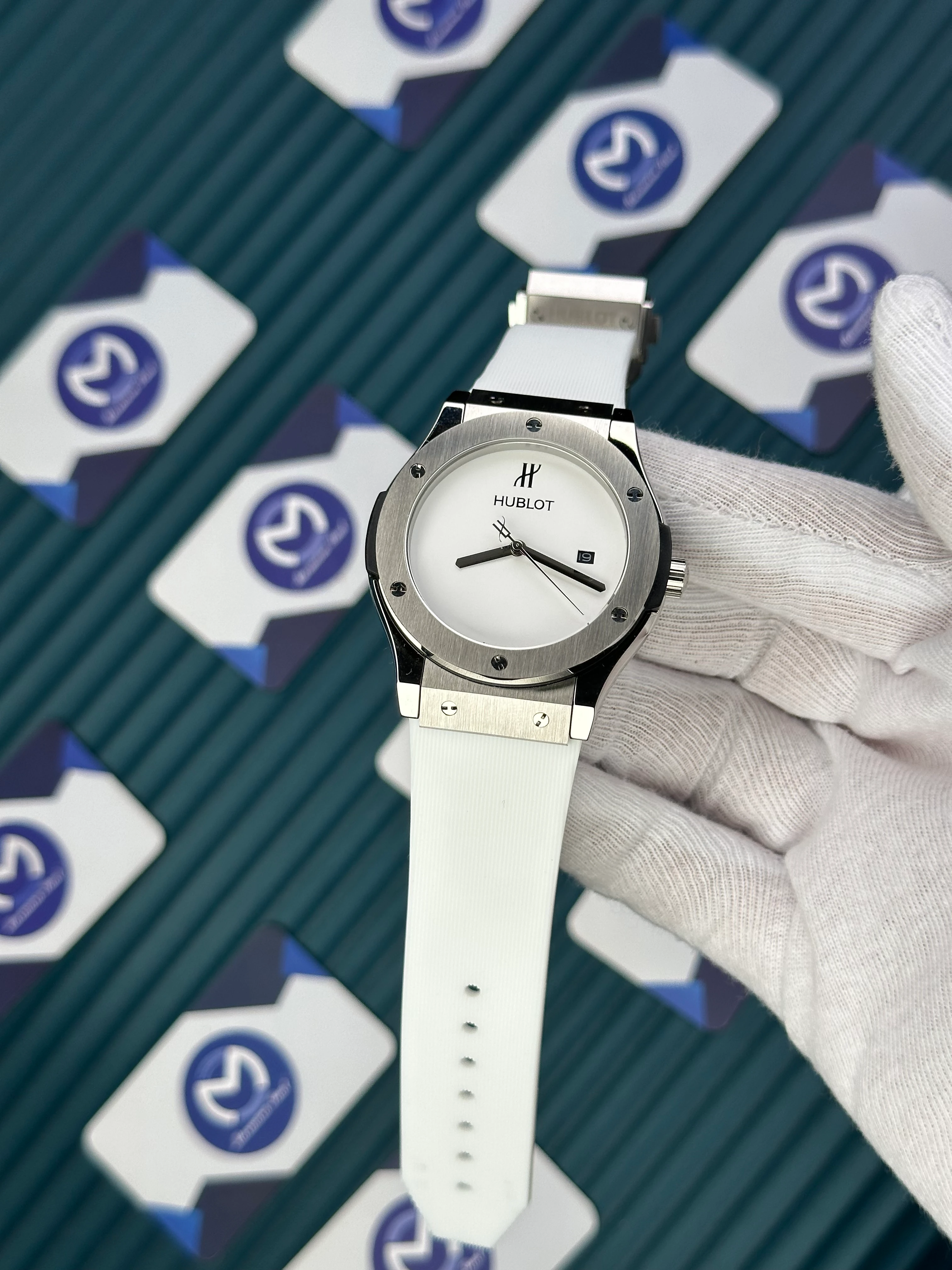 HUBLOT GENEVE AUTMATIC VENDOME WGITE DIAL NO INDEX SILVER CASE WHITE RUBBER CORD 