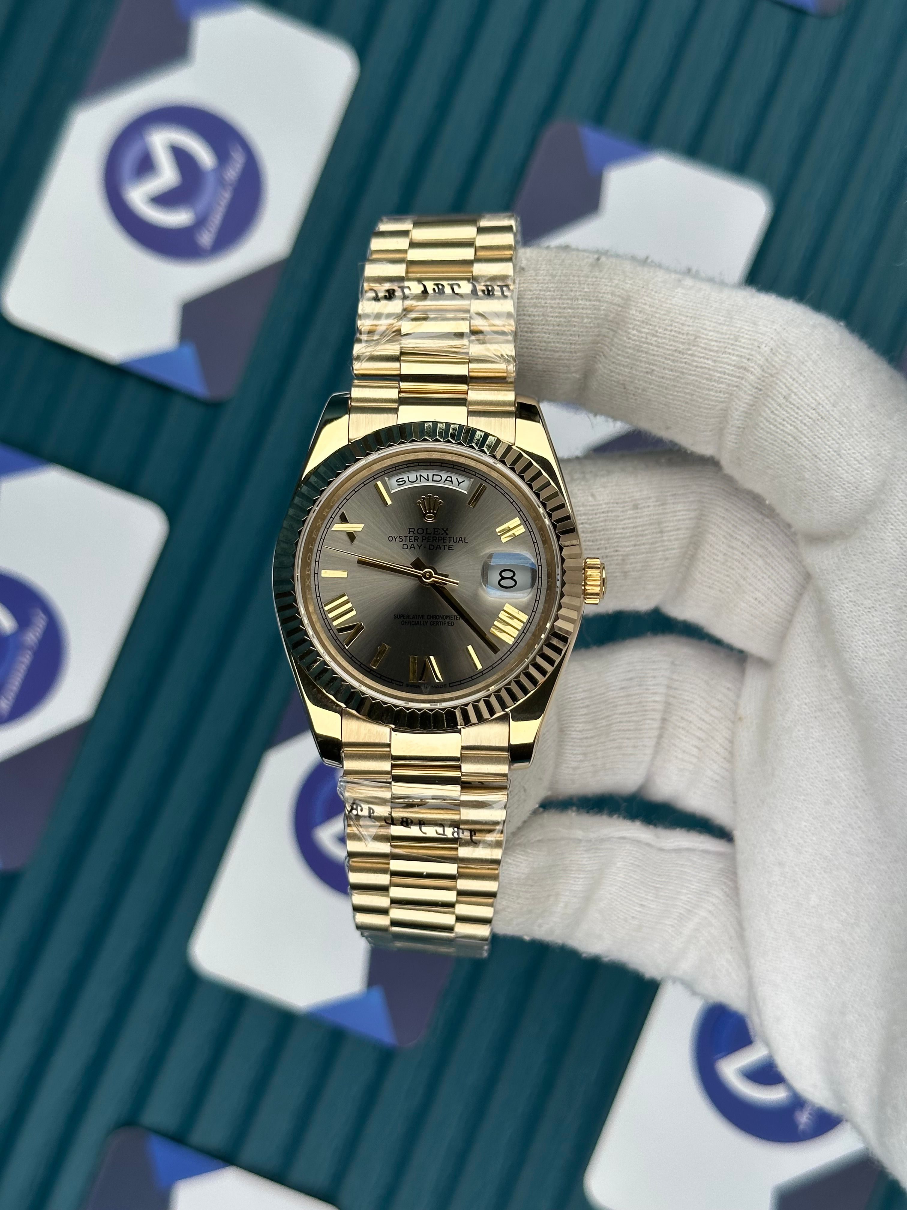 ROLEX DAY-DATE GRAY DAIL GOLD ROMA INDEX GOLD PRESIDENT