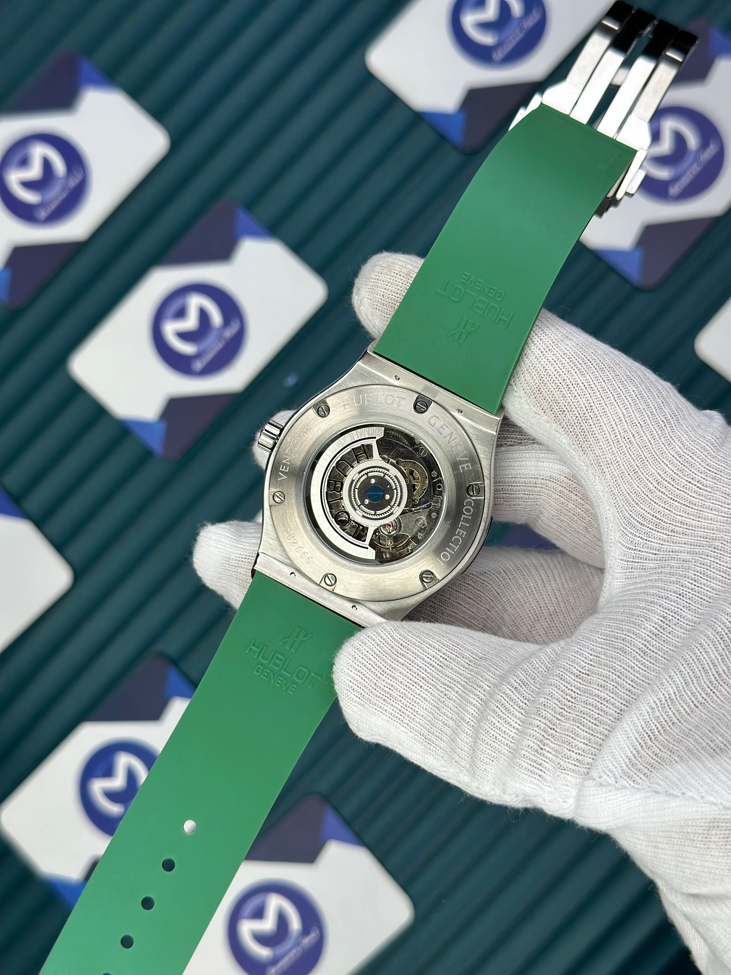 HUBLOT GENEVE AUTOMATIC VENDOME GREEN DIAL SILVER CASE BLACK BEZEL GREEN RUBBER CORD 