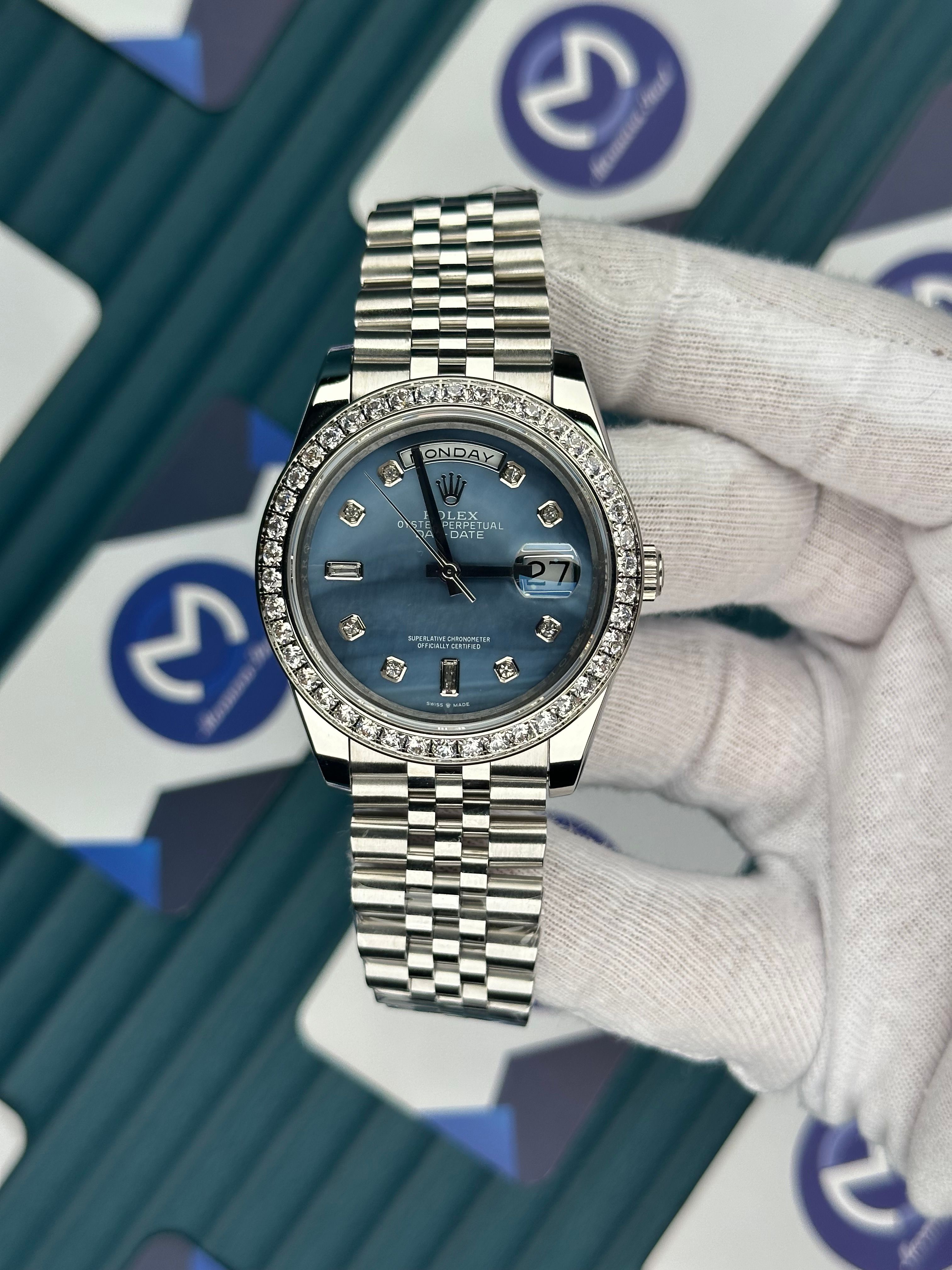 ROLEX DAY-DATE PATTERNED BLUE DIAMOND BEZEL AND INDEX SILVER JUBILE