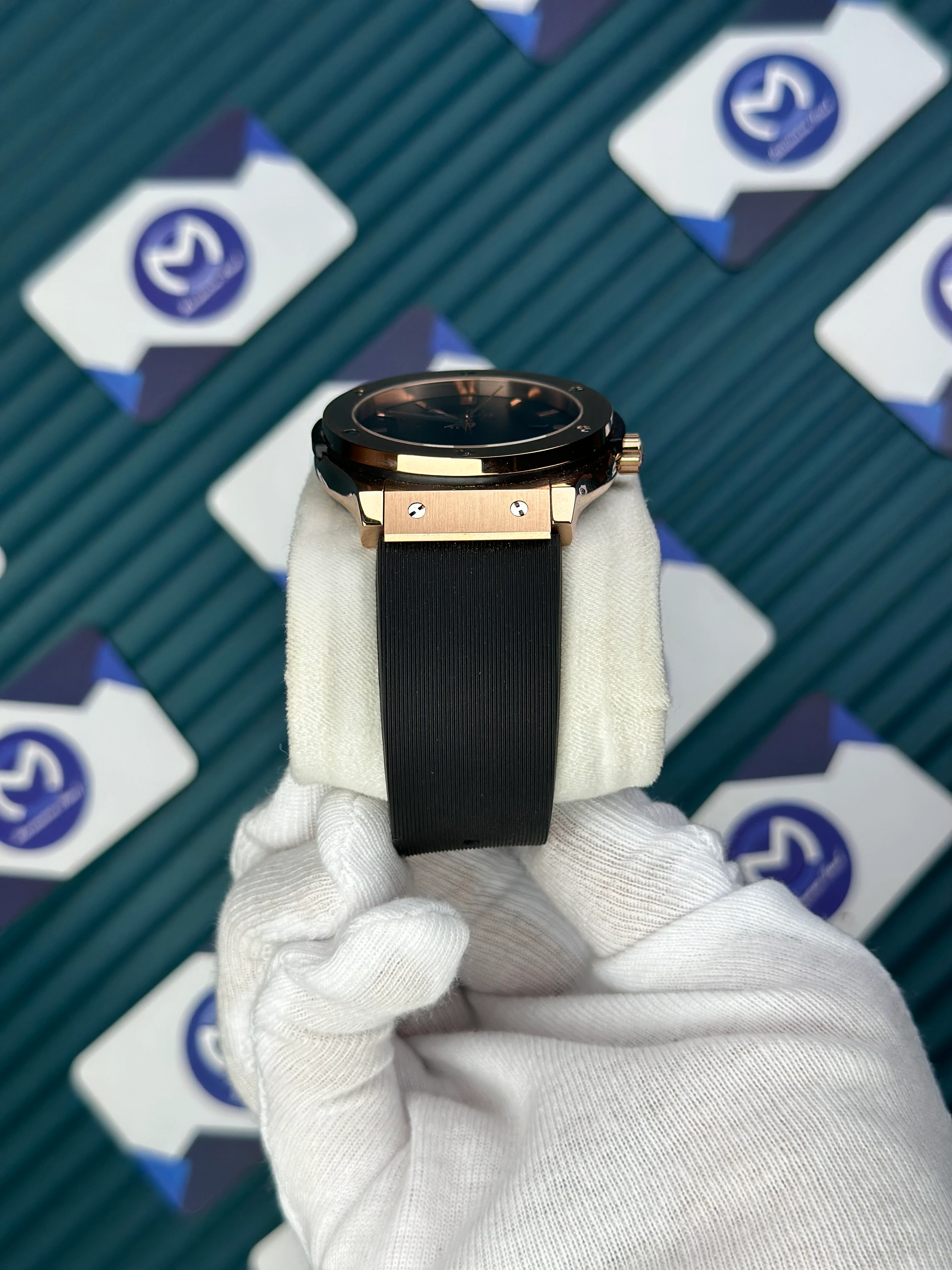 HUBLOT GENEVE AUTOMATIC VENDOME BLACK DIAL ROSE BEZEL BLACK CASE BLACK RUBBER CORD 