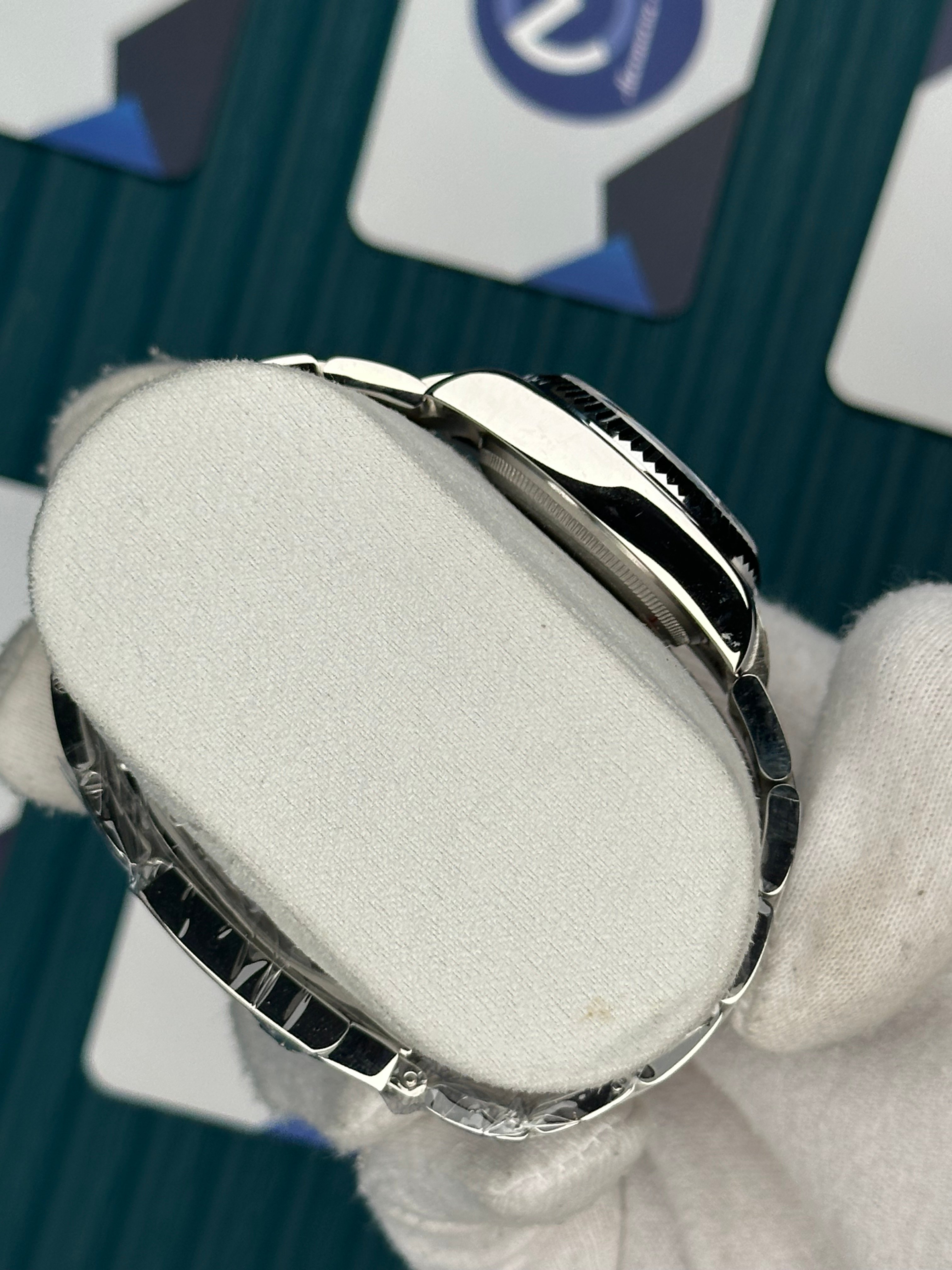ROLEX 31 BLUE DIAL ROMA INDEX SILVER OYSTER