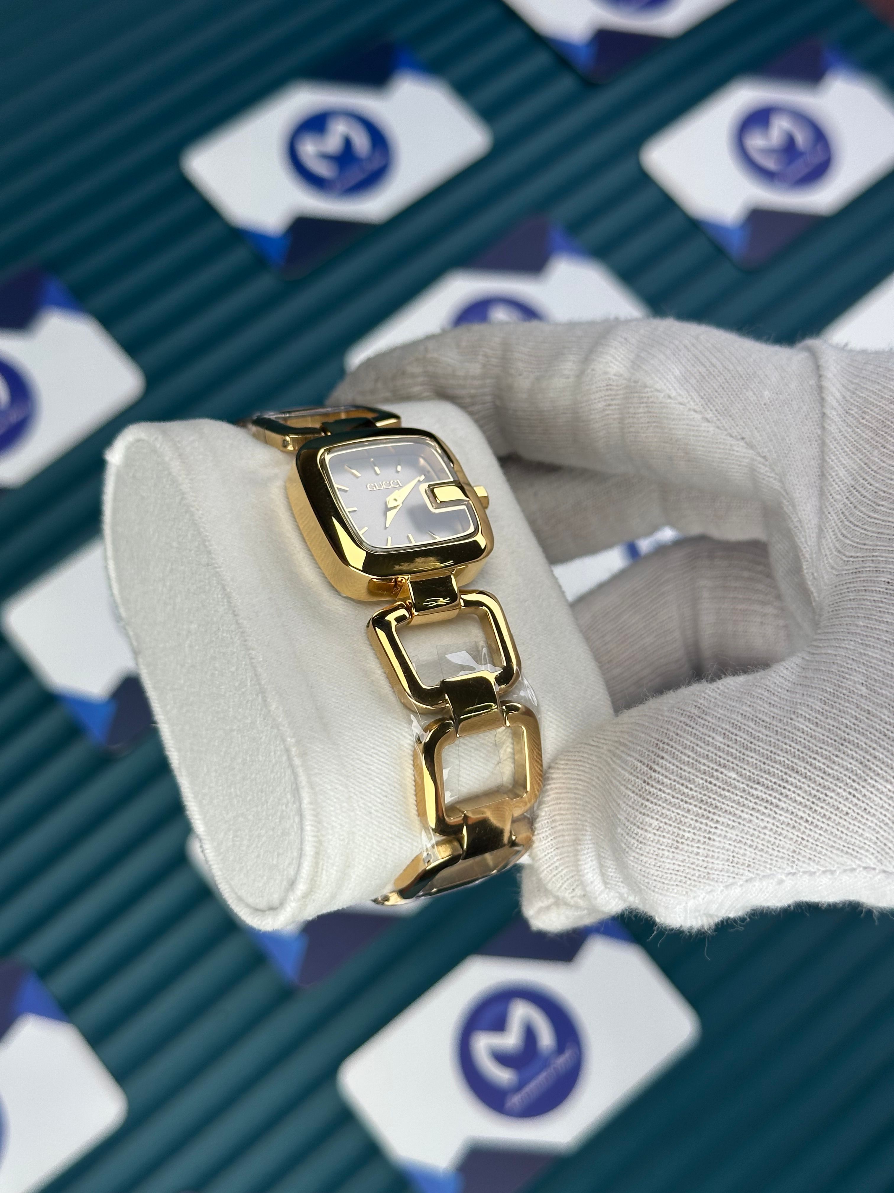 GUCCI WOMAN RING BRACELET WHITE DIAL GOLD CORD
