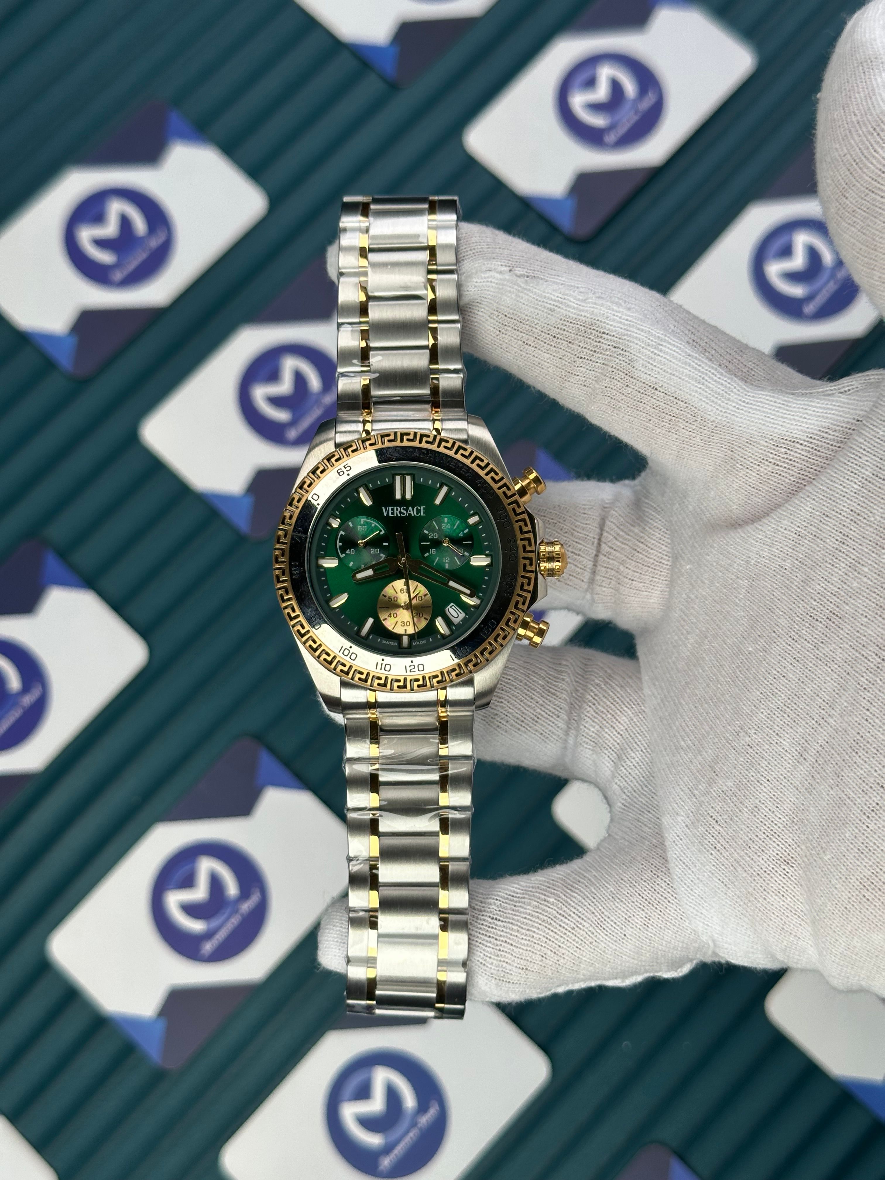 VERSACE GREEN DIAL GOLD DETAILS CHRONOMOMETER GOLD BEZEL GOLD-SILVER NEW SEASON