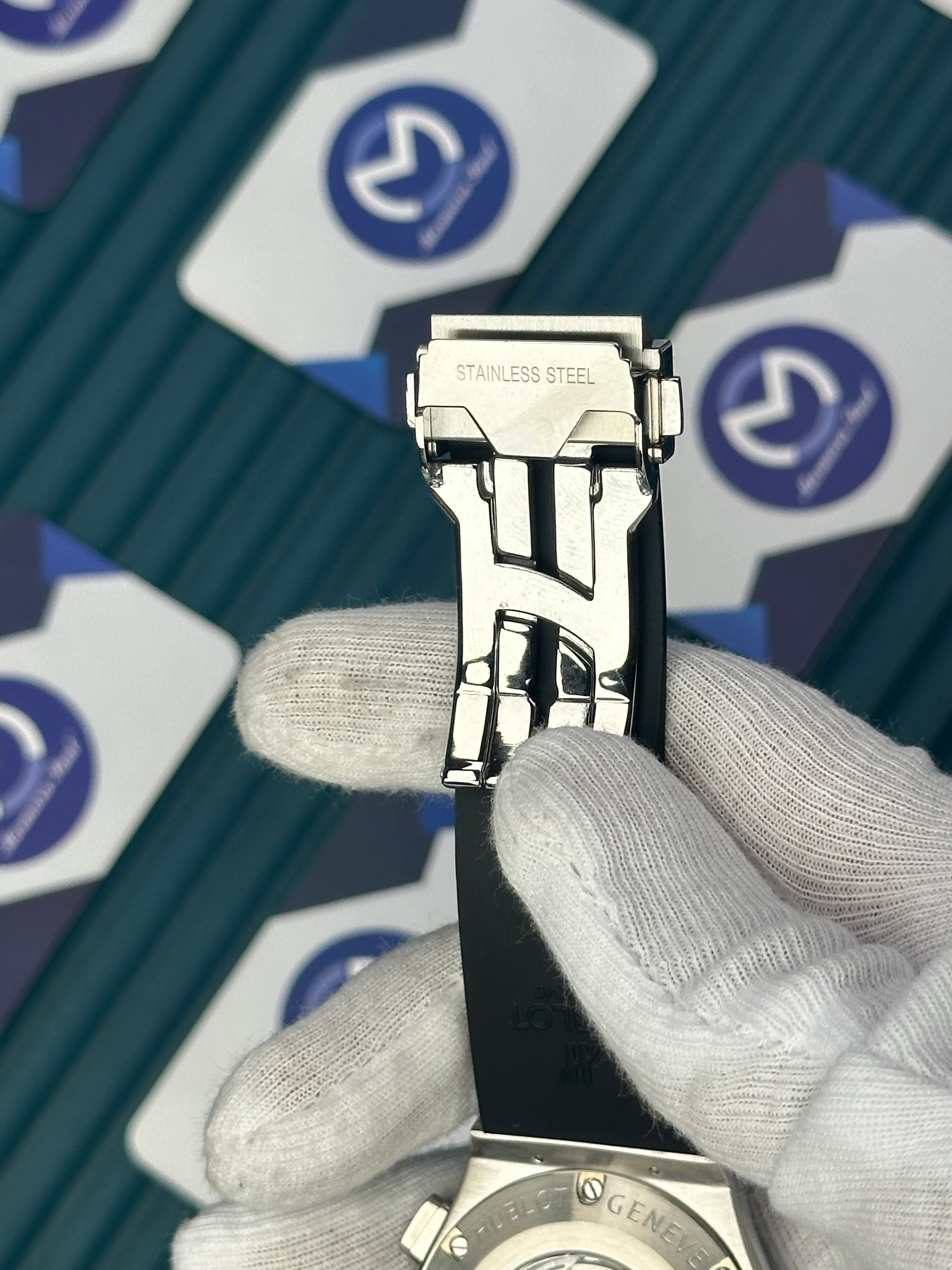 HUBLOT AUTOMATIC CHRONOGRAP SKELETON BLACK BEZEL SILVER CASE BLACK RUBBER CORD 