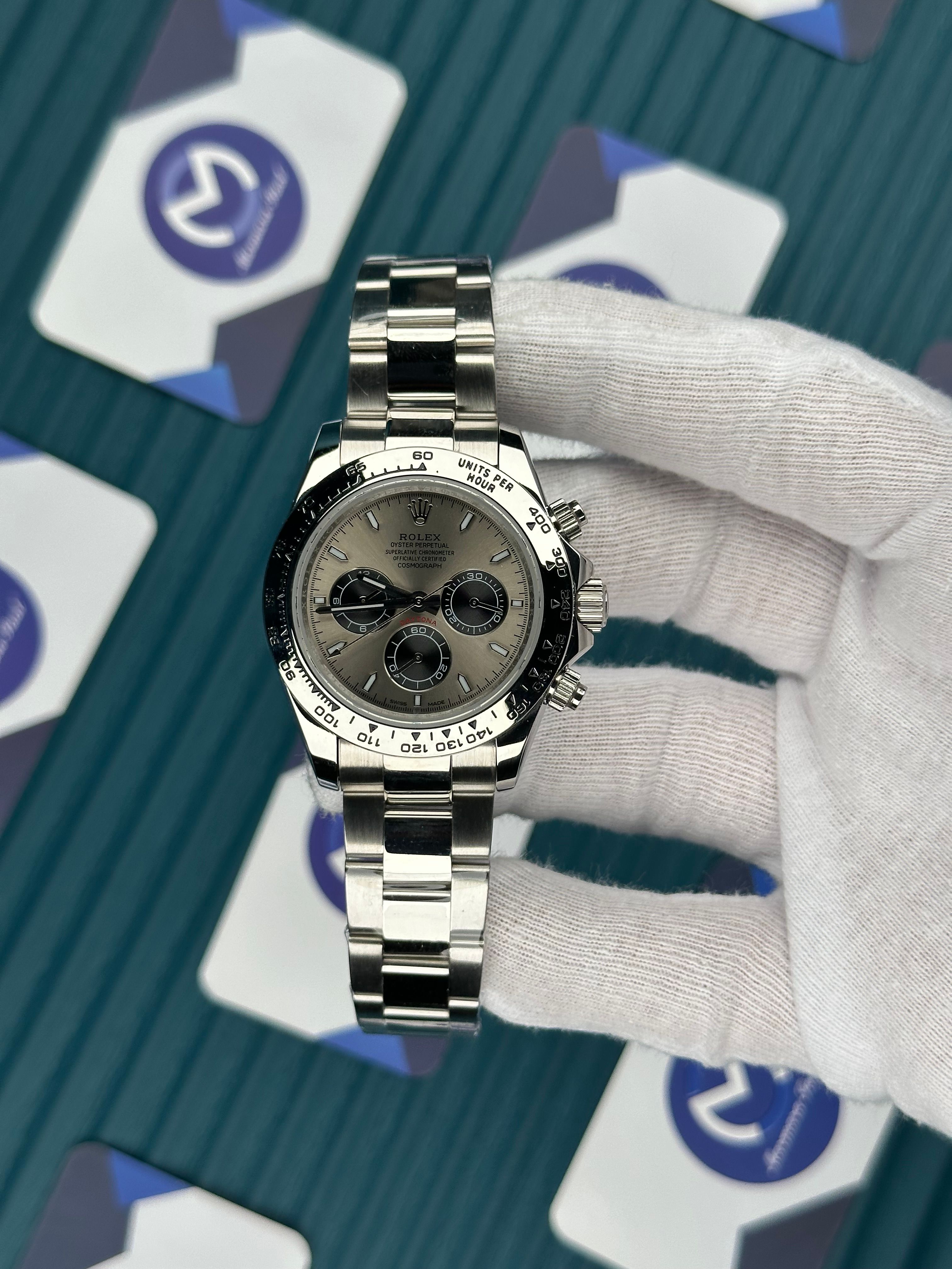 ROLEX DAYTONA GREY DIAL SILVER BEZEL SILVER OYSTER