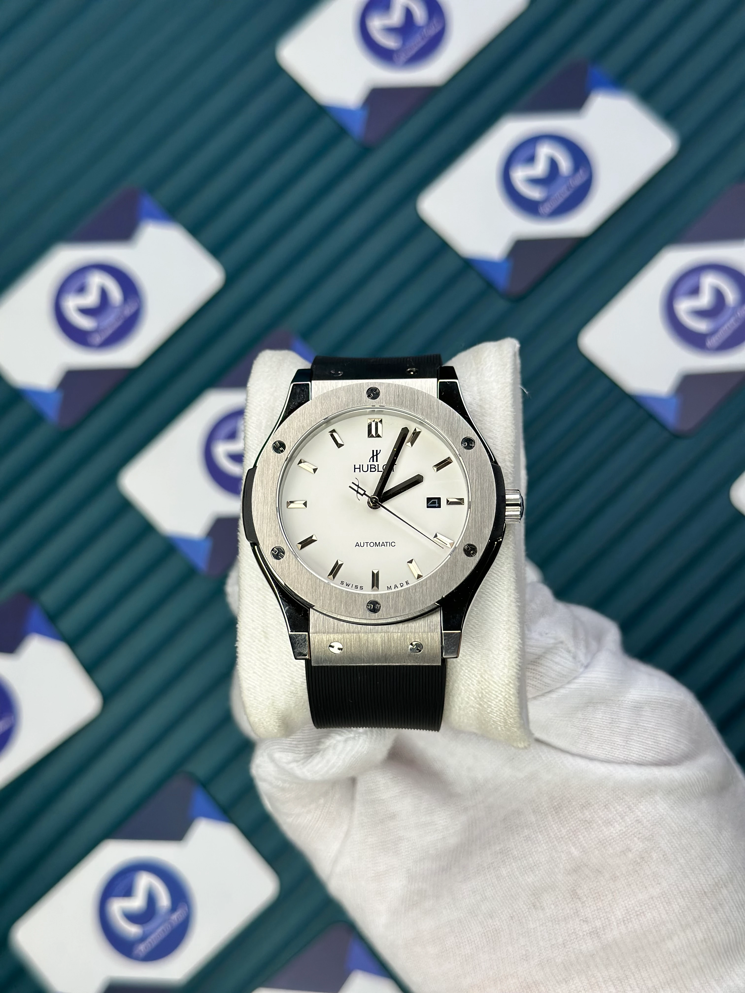 HUBLOT GENEVE AUTOMATIC VENDOME WHITE DIAL SILVER CASE BLACK RUBBER CORD 